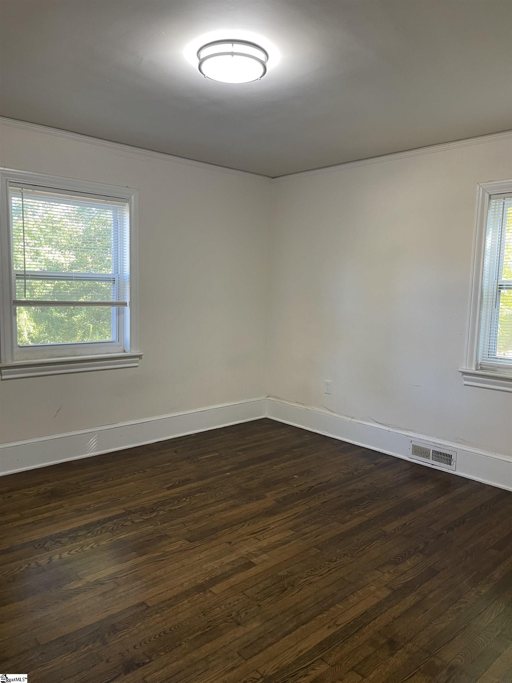 502 E Franklin Street Property Photo 24