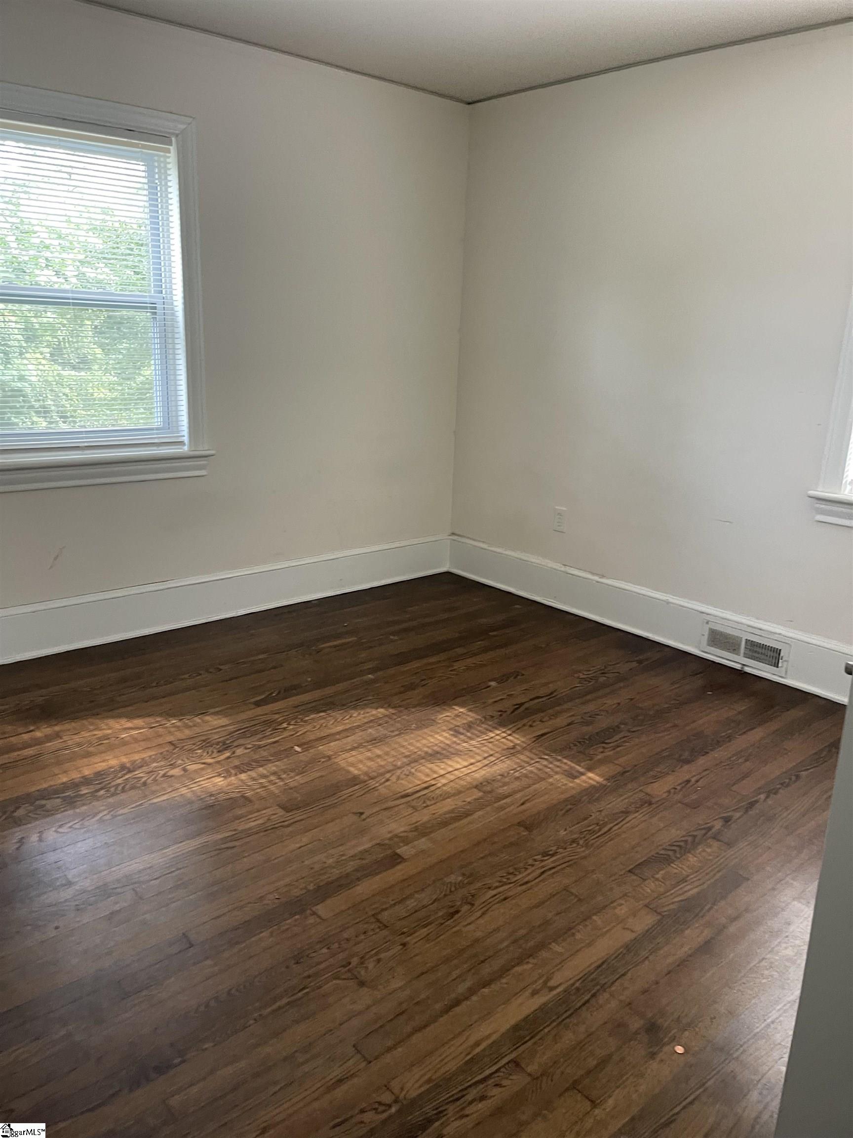 502 E Franklin Street Property Photo 25