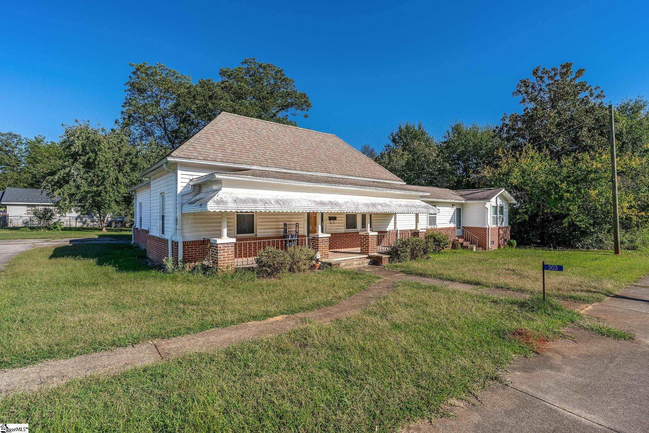 303 Pine Street Property Photo 5