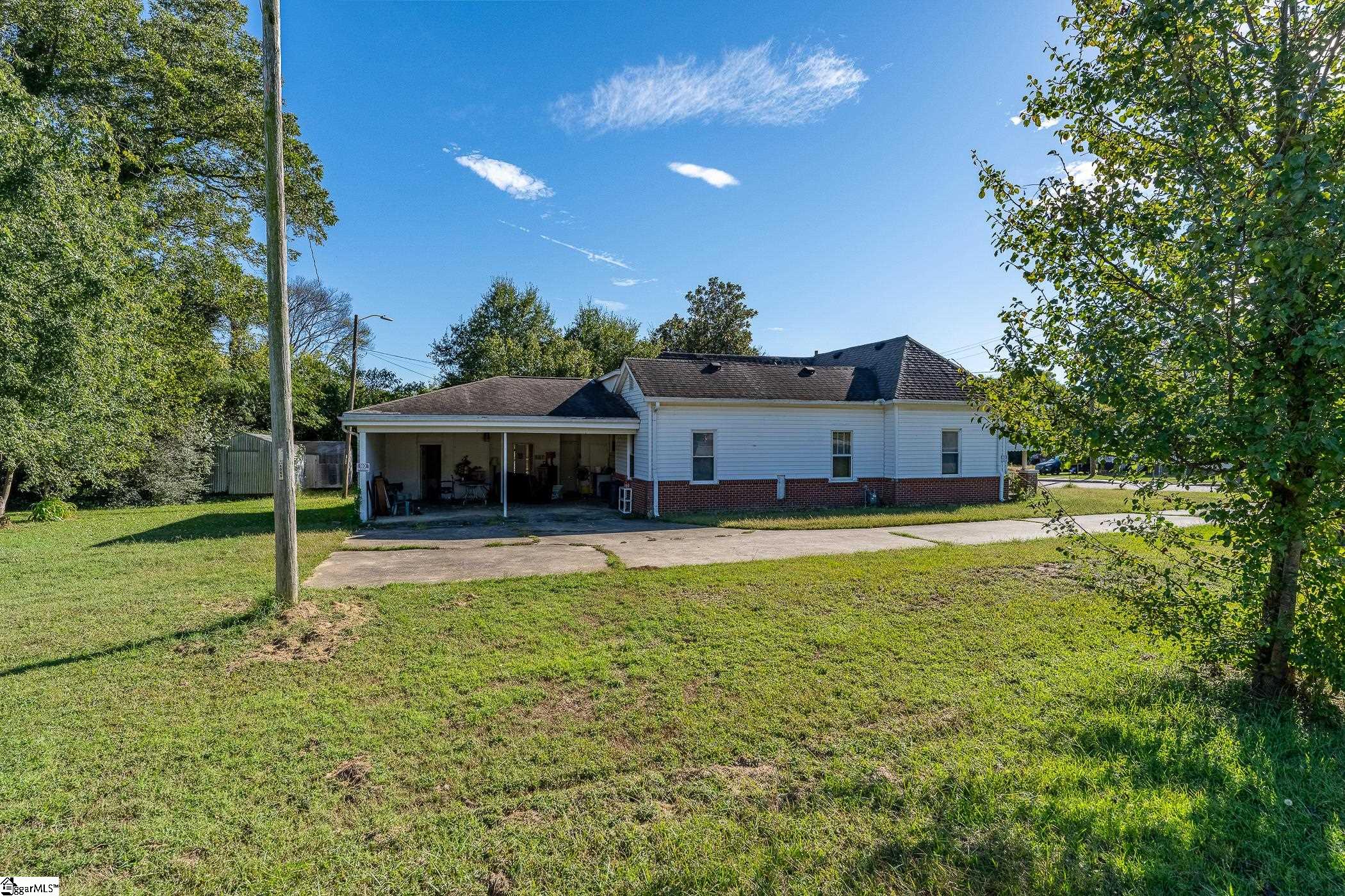 303 Pine Street Property Photo 13