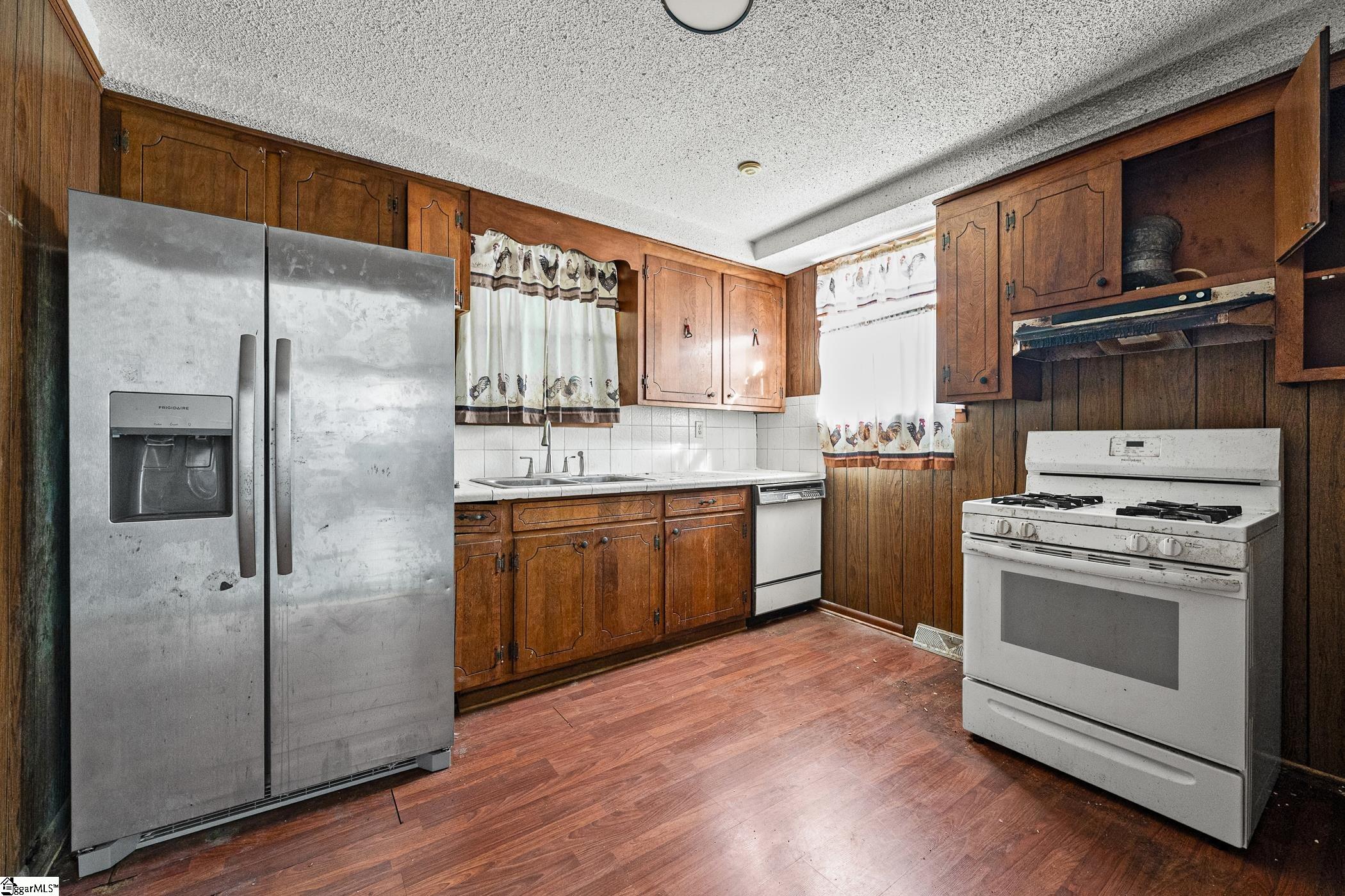303 Pine Street Property Photo 16