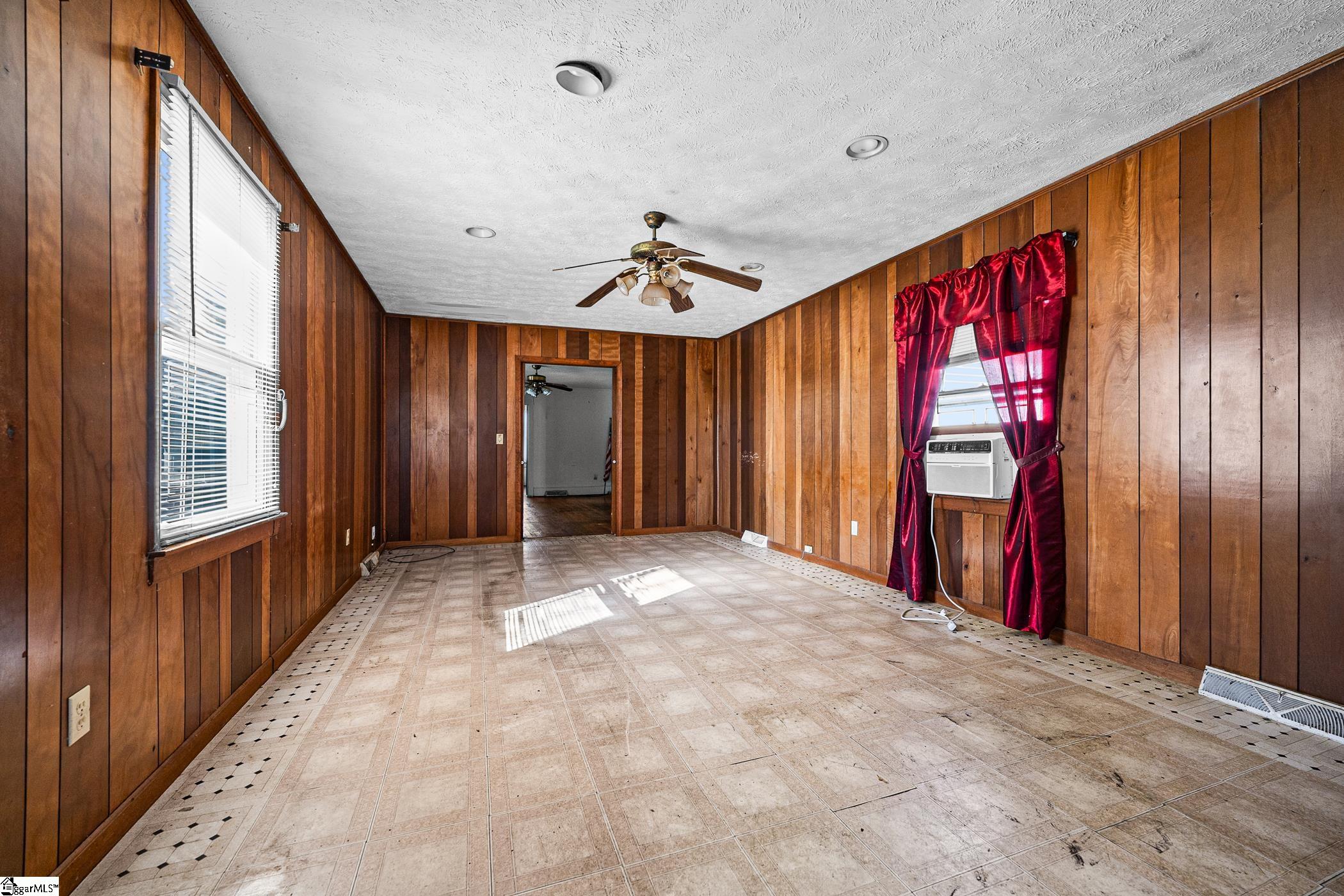 303 Pine Street Property Photo 20