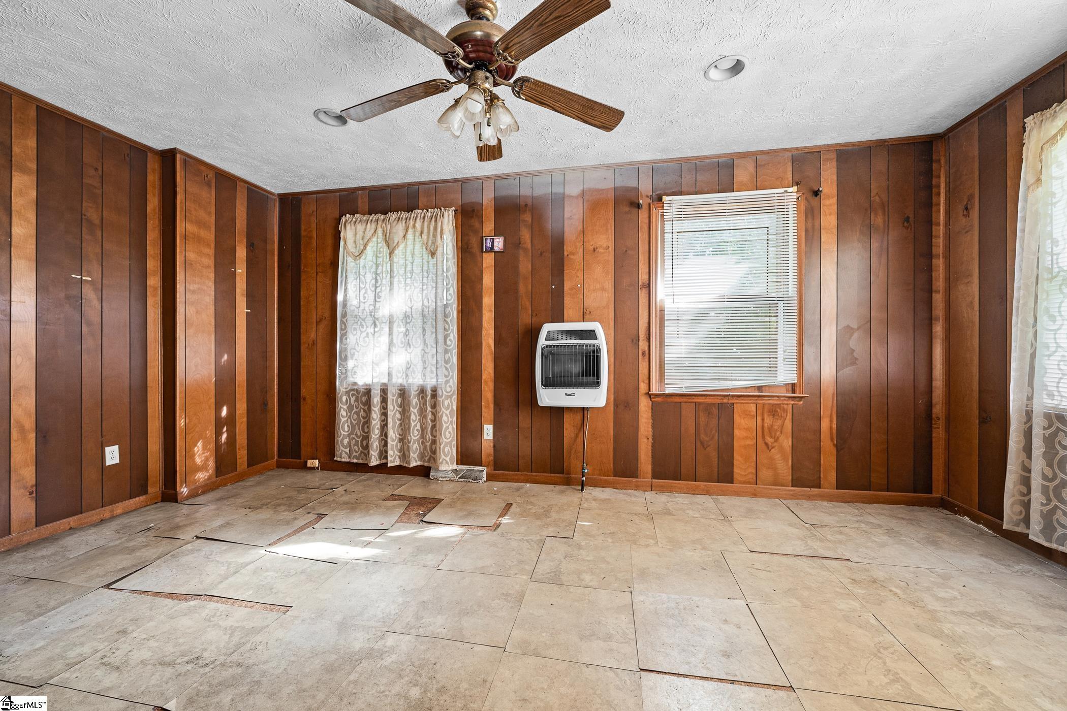 303 Pine Street Property Photo 21