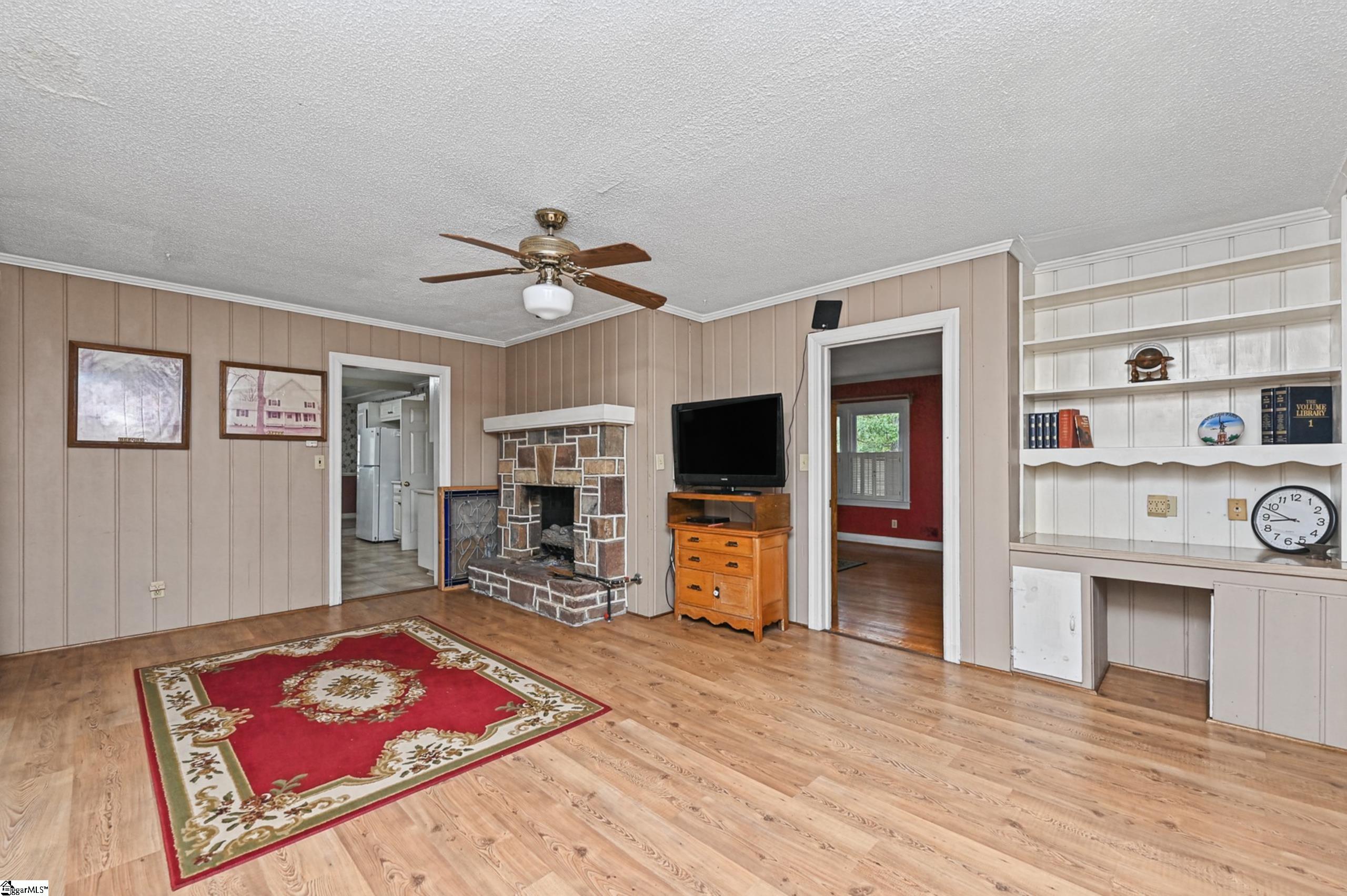 221 Lowndes Avenue Property Photo 15