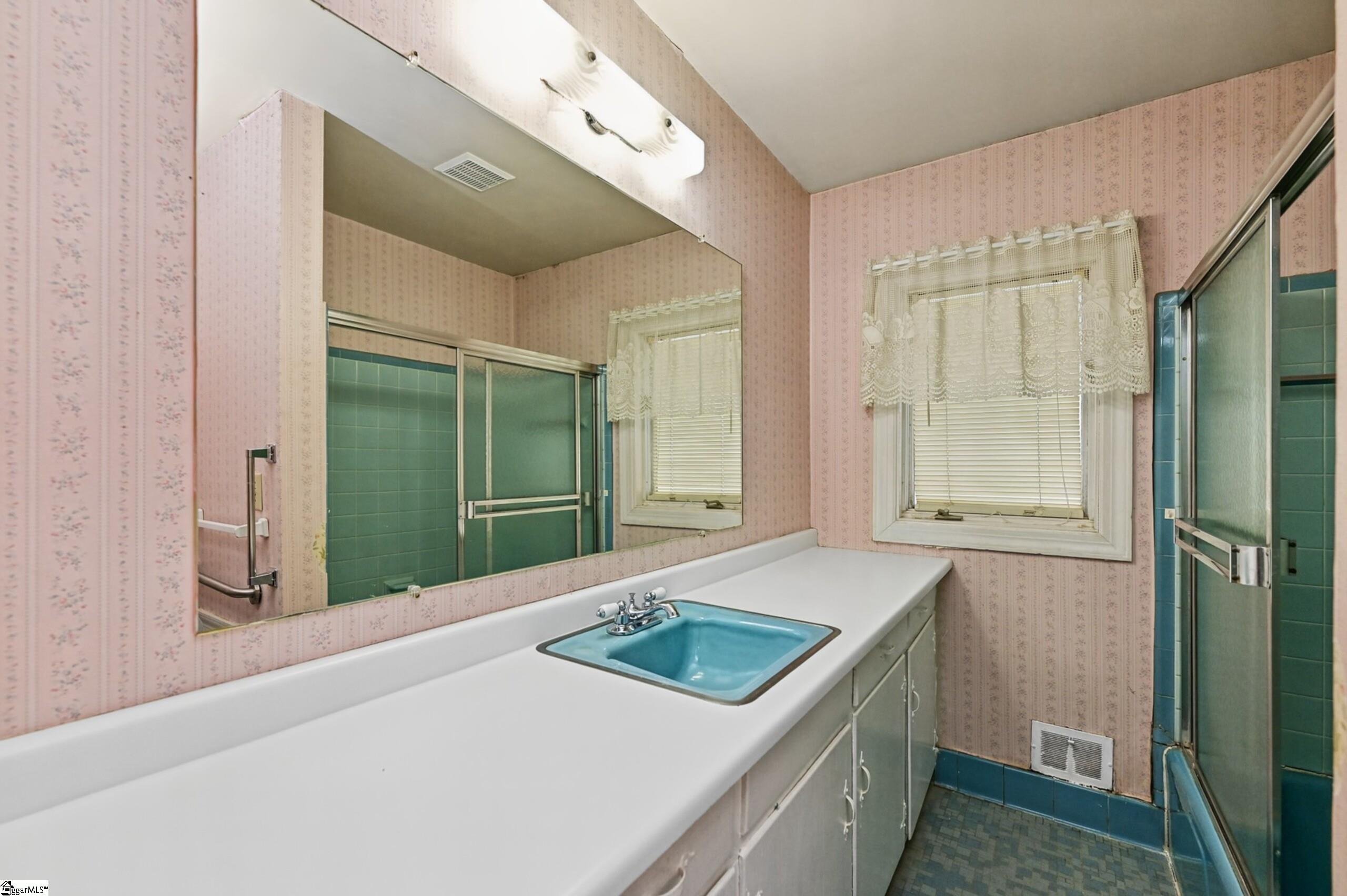 221 Lowndes Avenue Property Photo 21