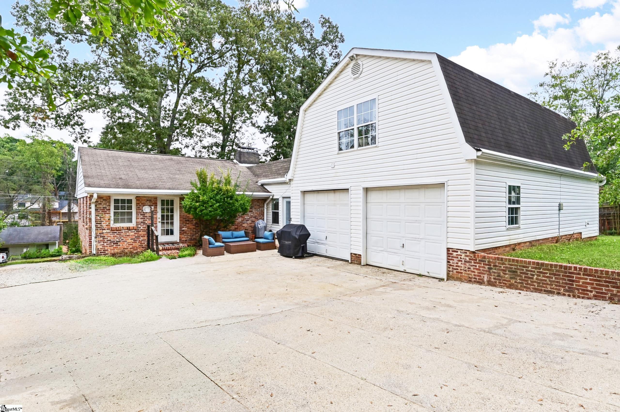 221 Lowndes Avenue Property Photo 26