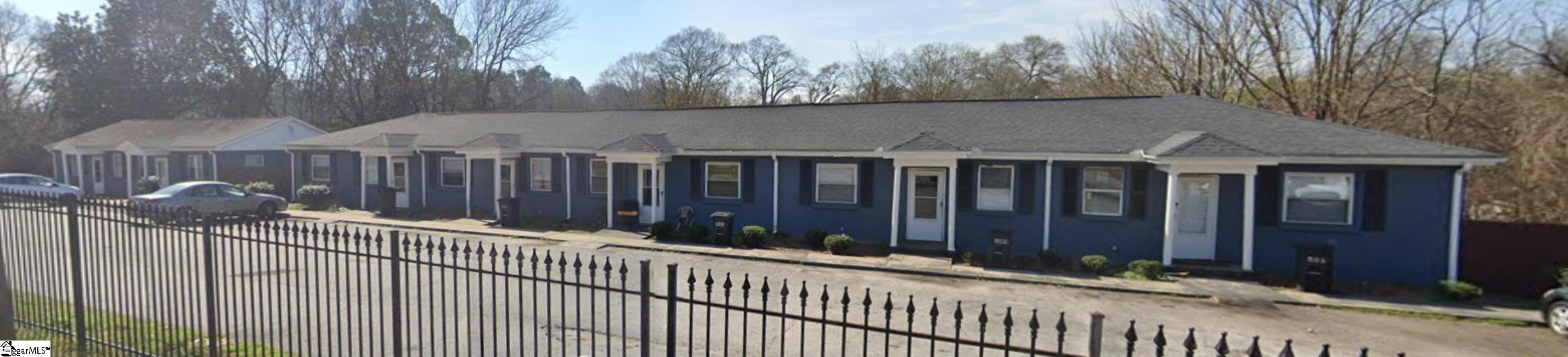902 Railroad Street Property Photo 3