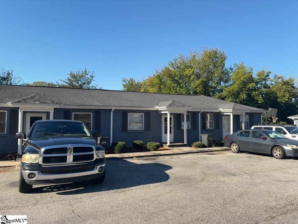 902 Railroad Street Property Photo 5