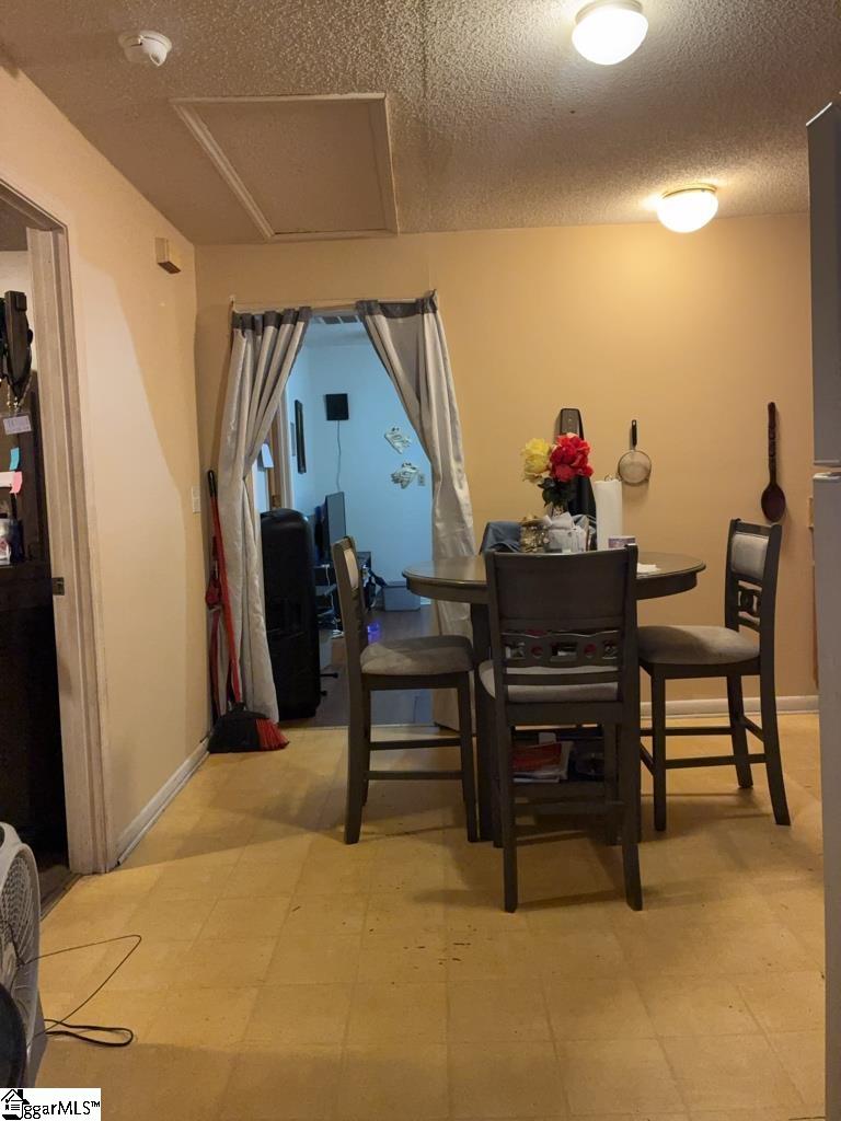 902 Railroad Street Property Photo 9