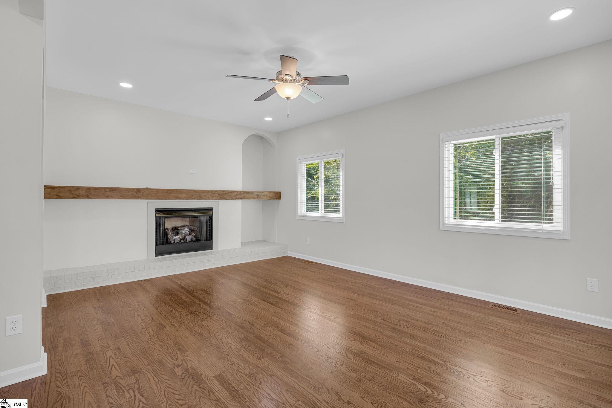 108 Commons Drive Property Photo 16