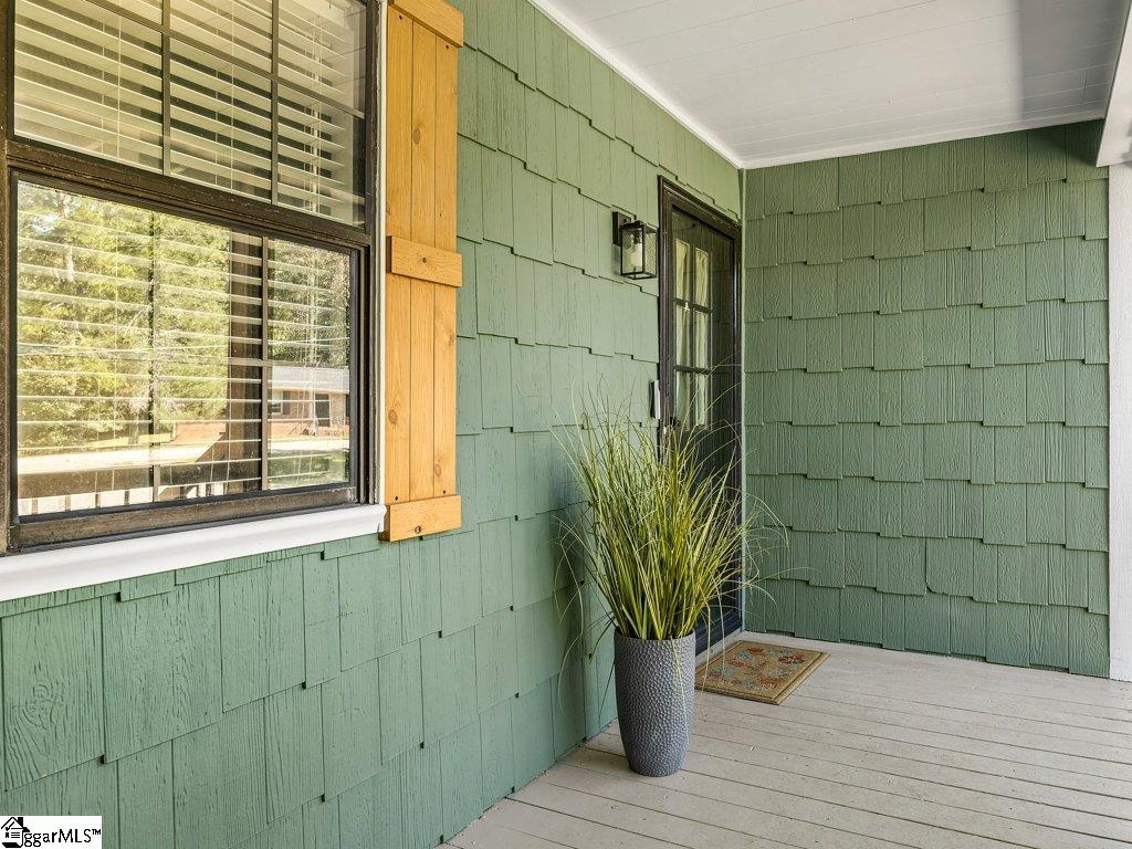 807 Glenn Springs Road Property Photo 5