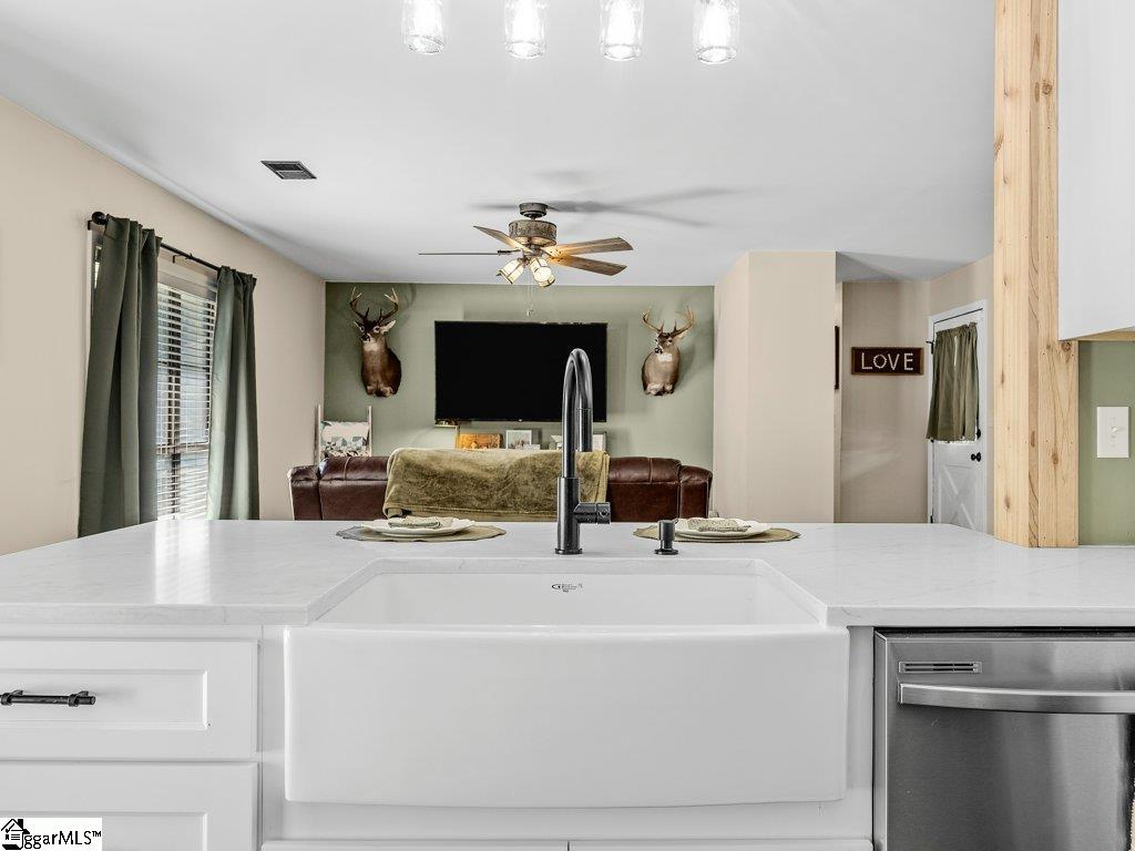 807 Glenn Springs Road Property Photo 14