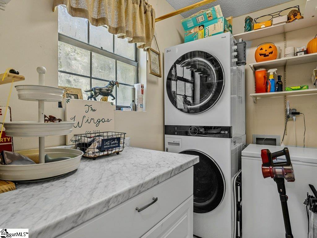 807 Glenn Springs Road Property Photo 15