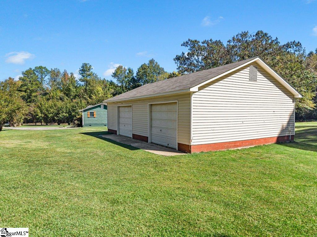 807 Glenn Springs Road Property Photo 33