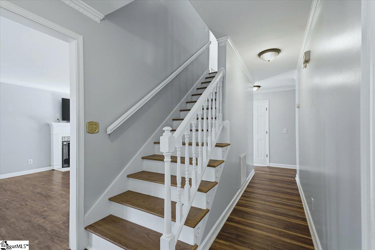 202 Bright Water Lane Property Photo 6