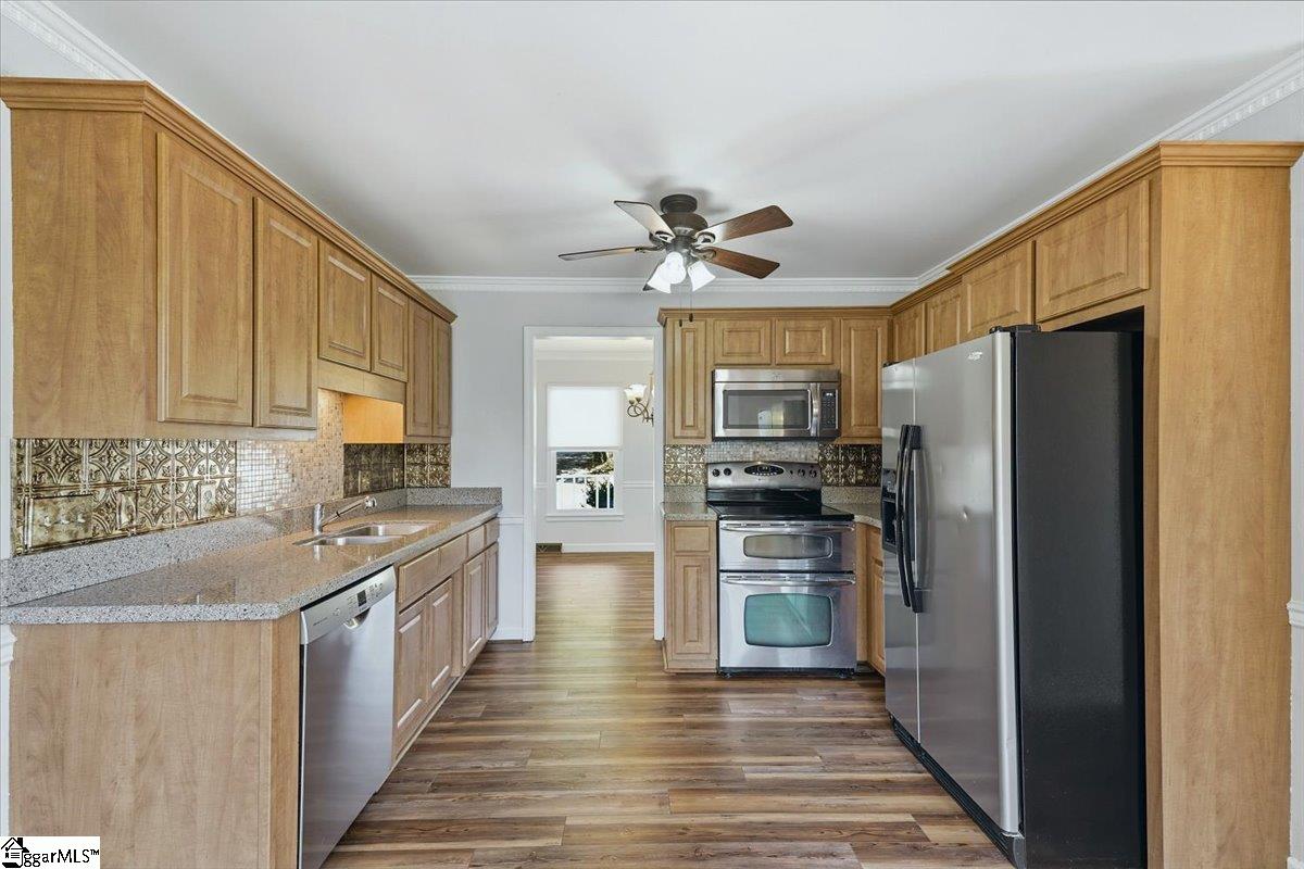 202 Bright Water Lane Property Photo 14