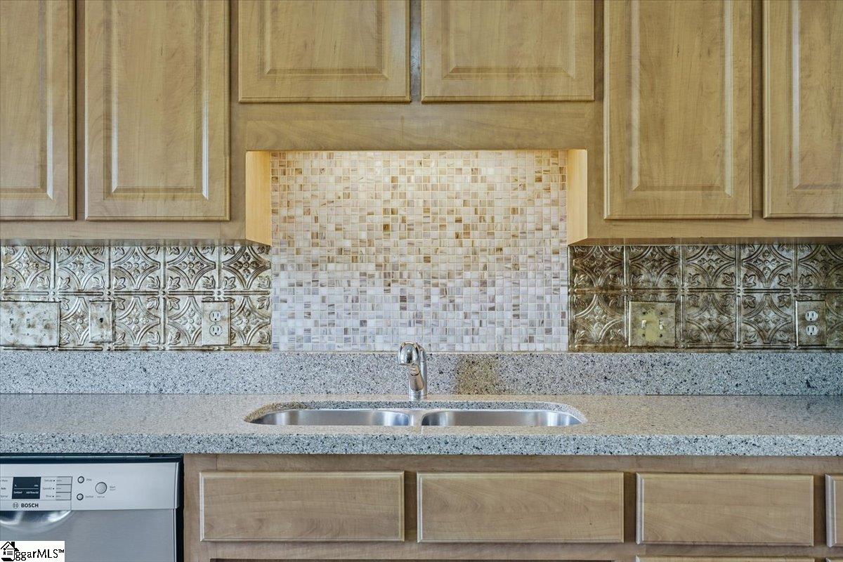 202 Bright Water Lane Property Photo 17