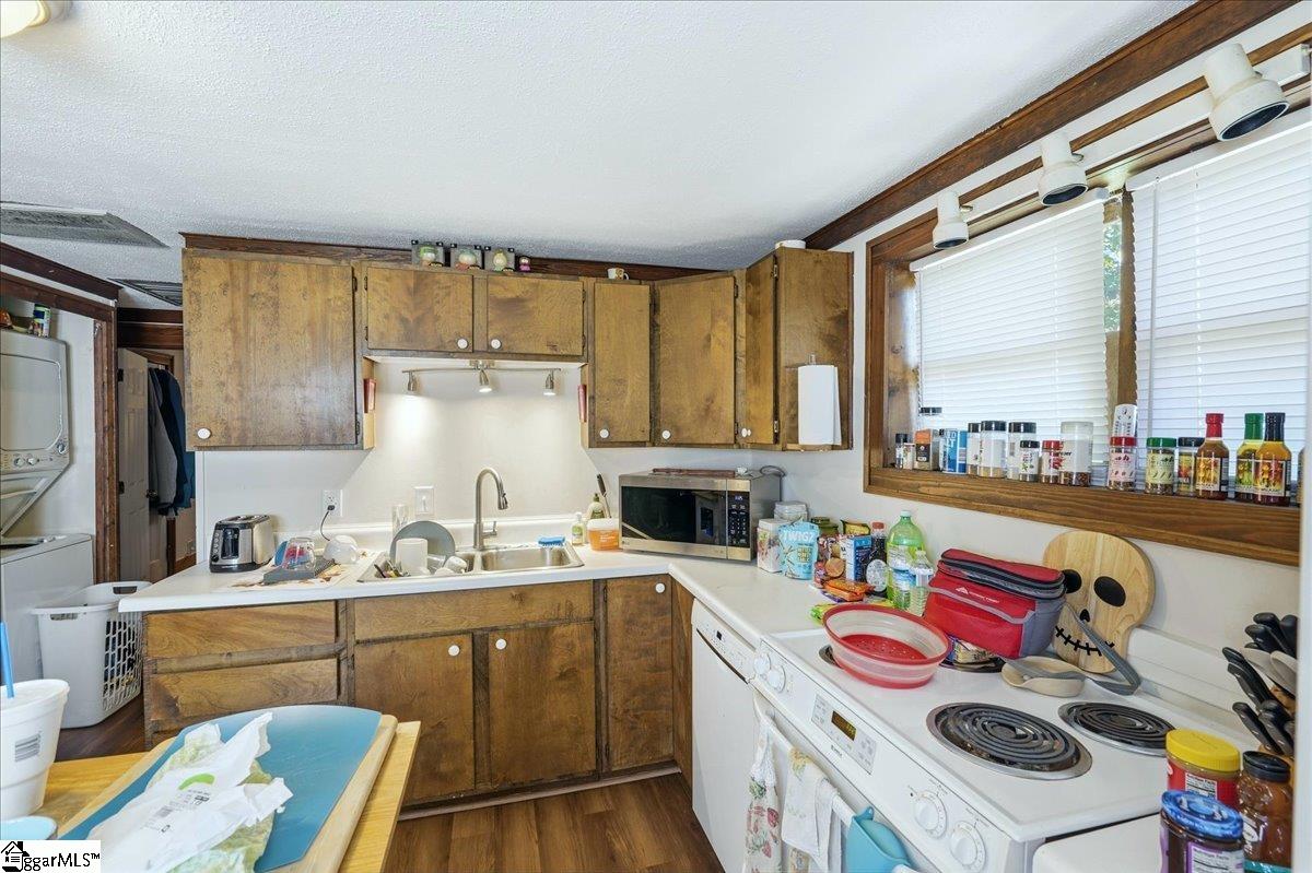 1676 Old Charlotte Road Property Photo 11