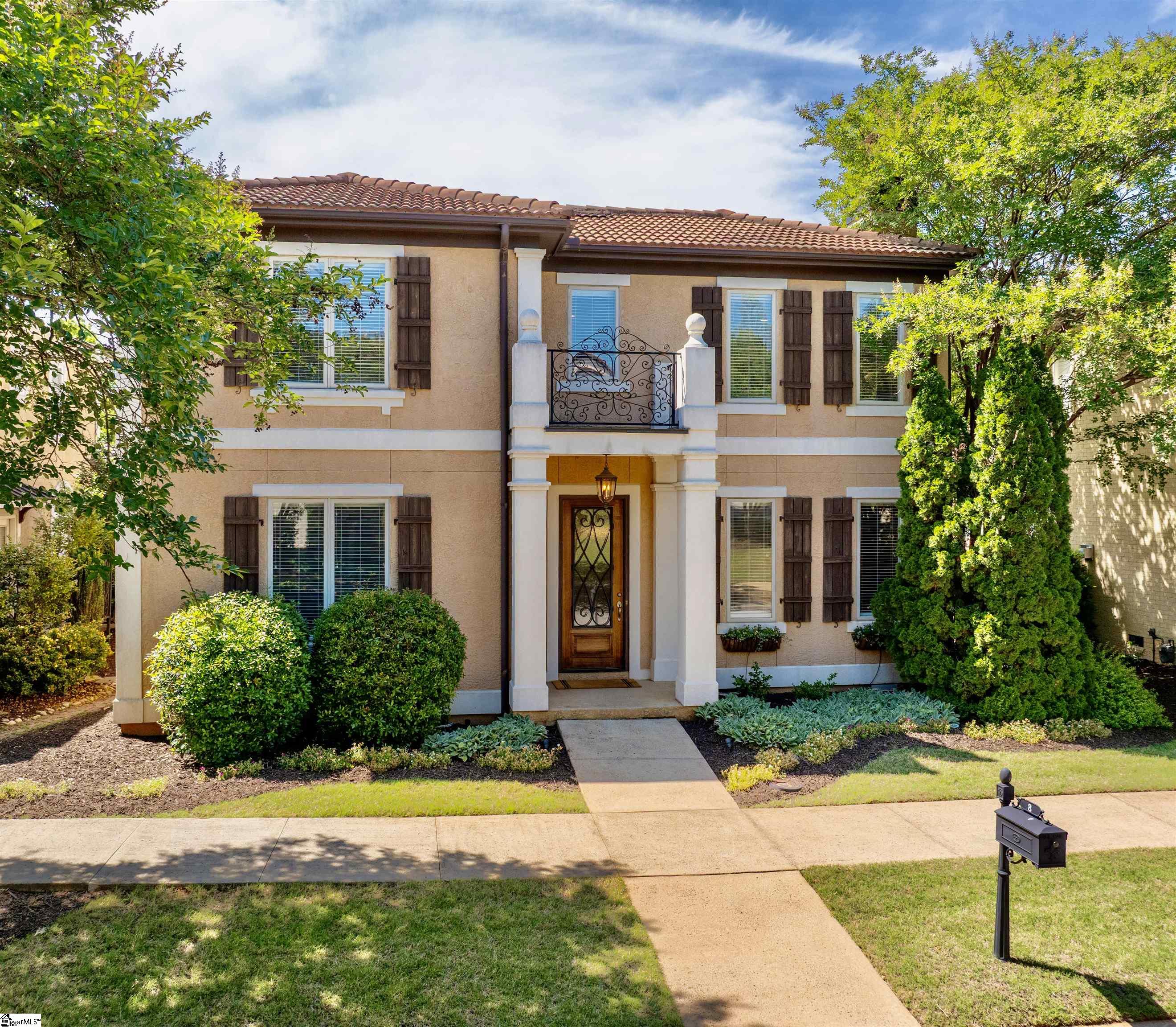 8 Arezzo Drive Property Photo 1