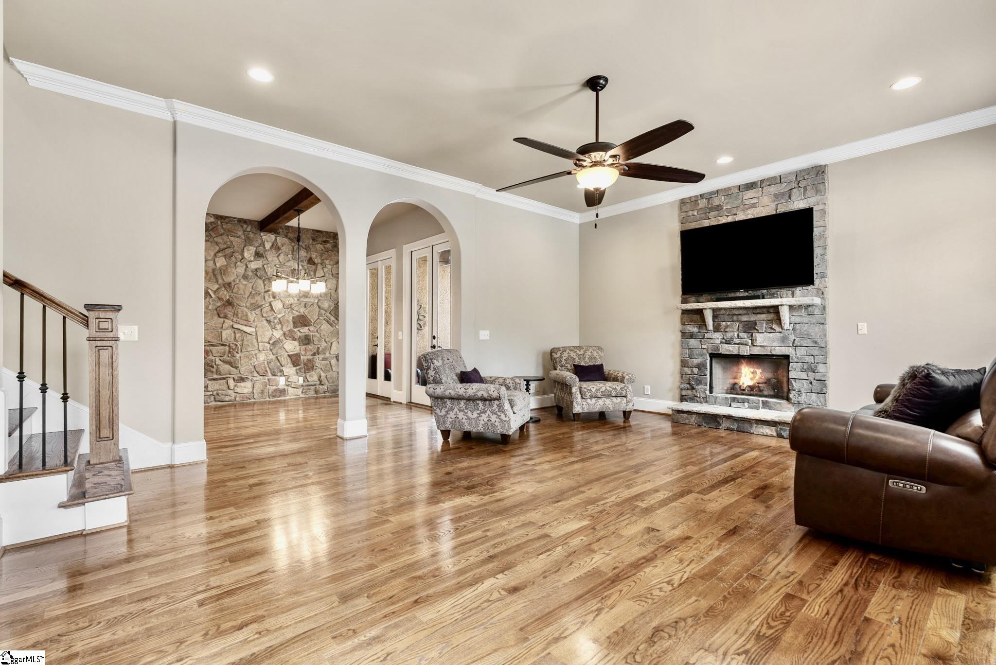8 Arezzo Drive Property Photo 13