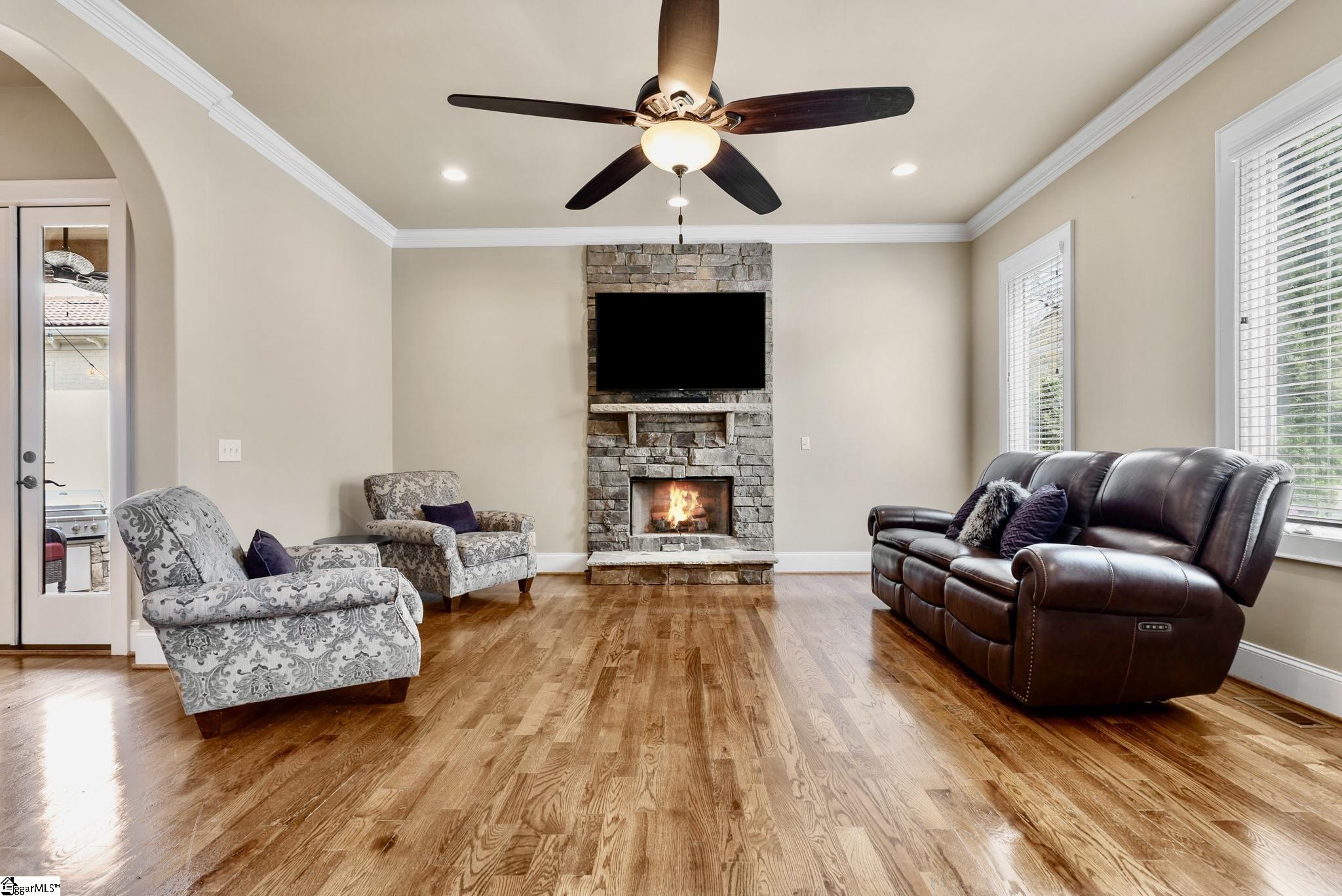 8 Arezzo Drive Property Photo 14