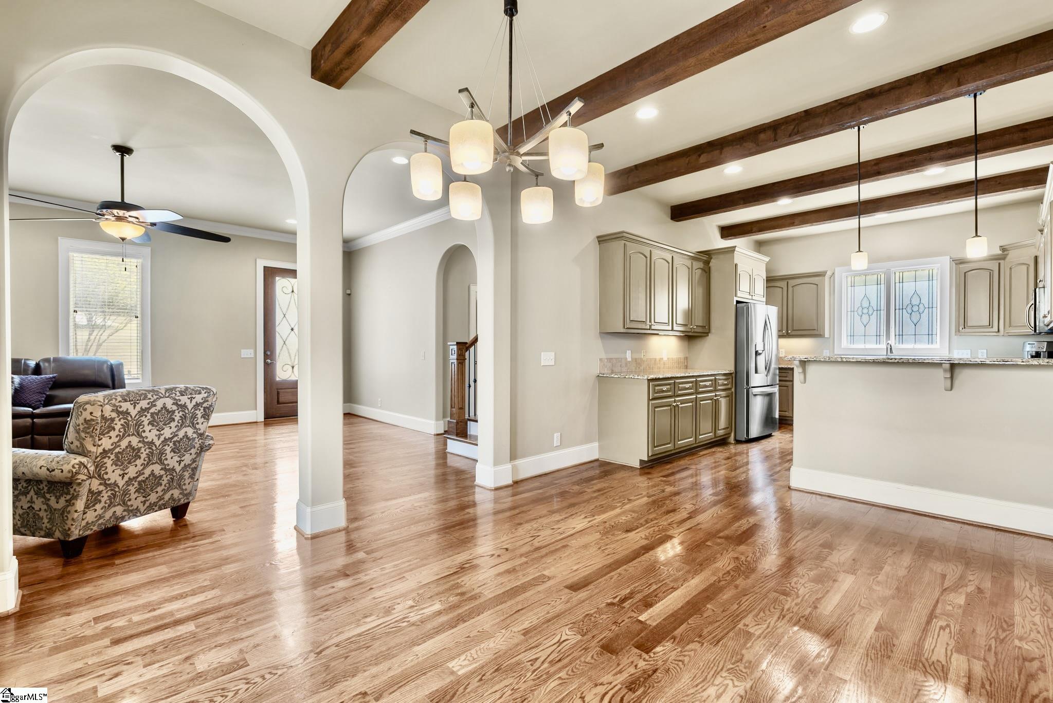 8 Arezzo Drive Property Photo 17