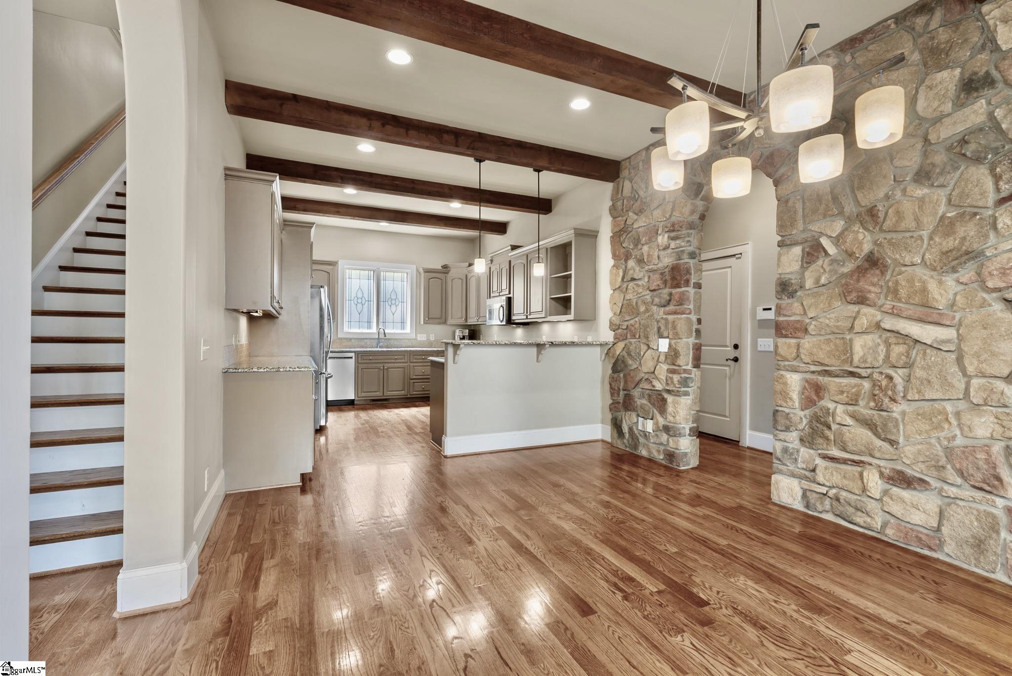 8 Arezzo Drive Property Photo 18