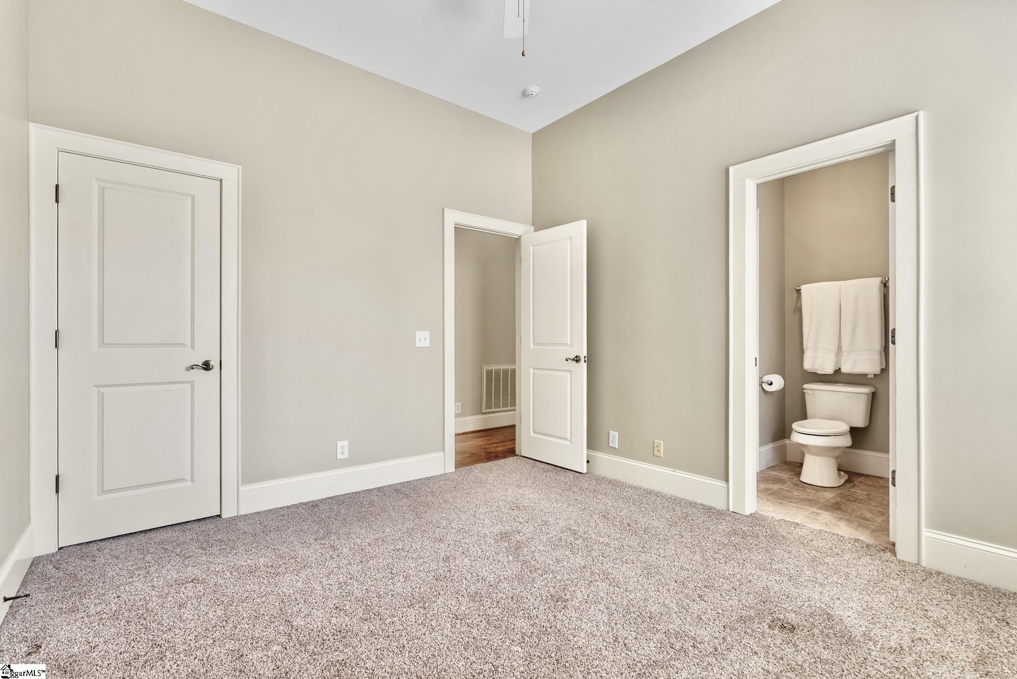 8 Arezzo Drive Property Photo 31