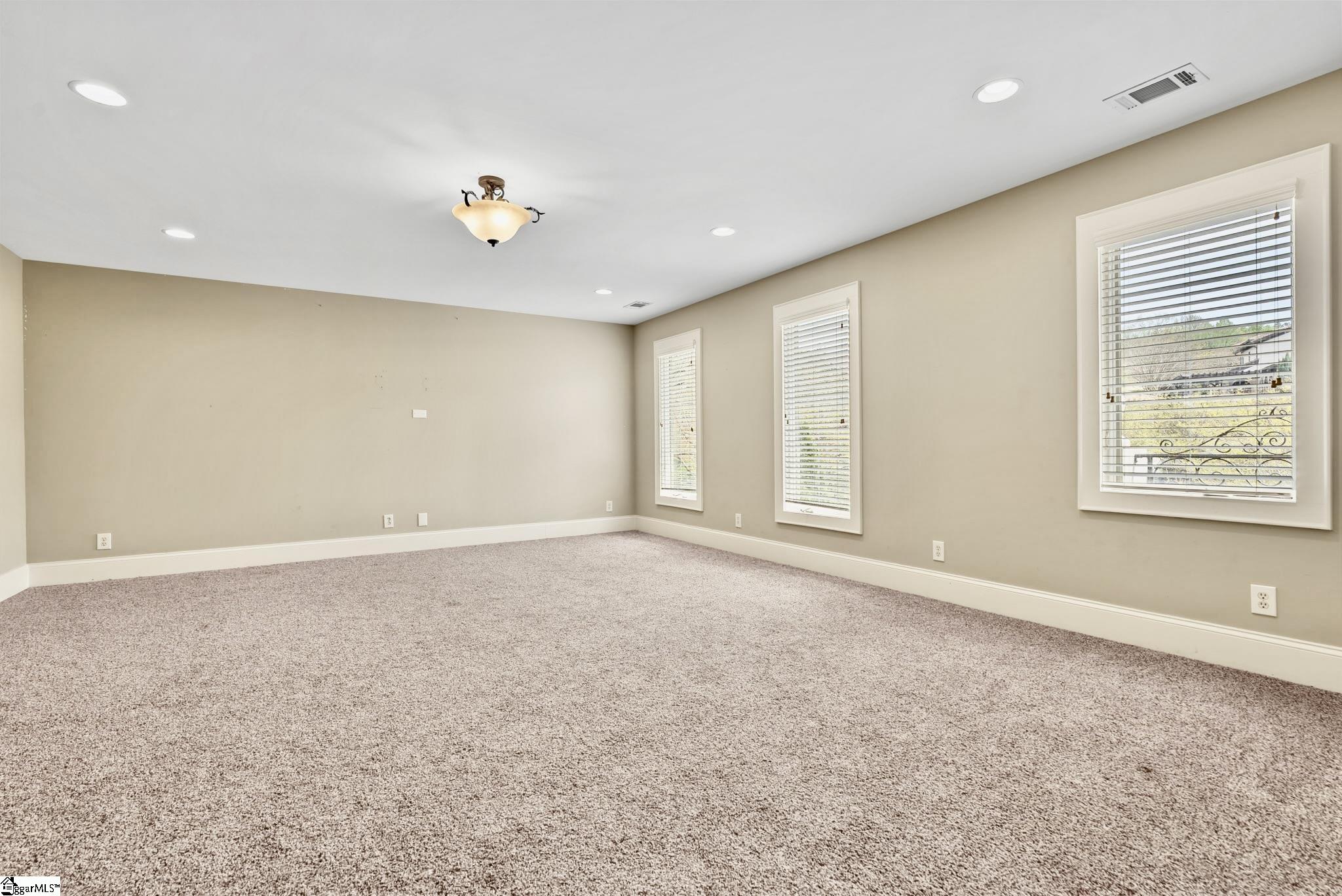 8 Arezzo Drive Property Photo 33
