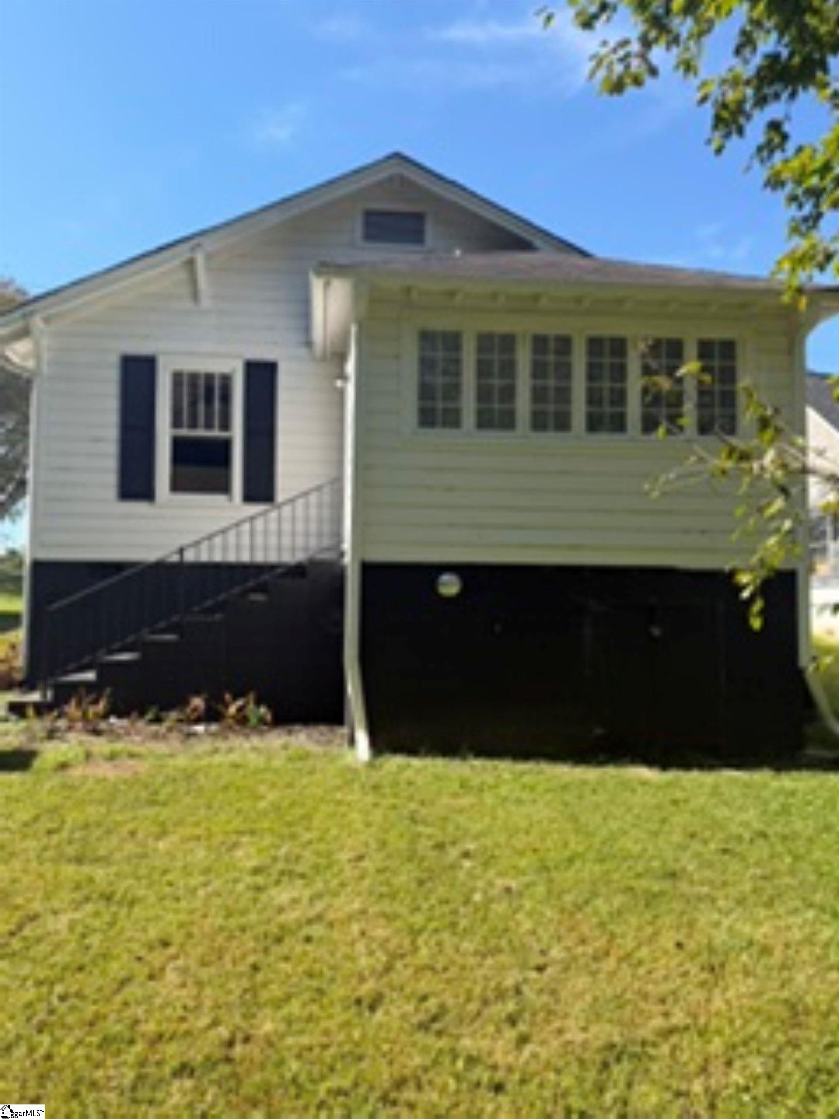 608 W Buford Street Property Photo 2