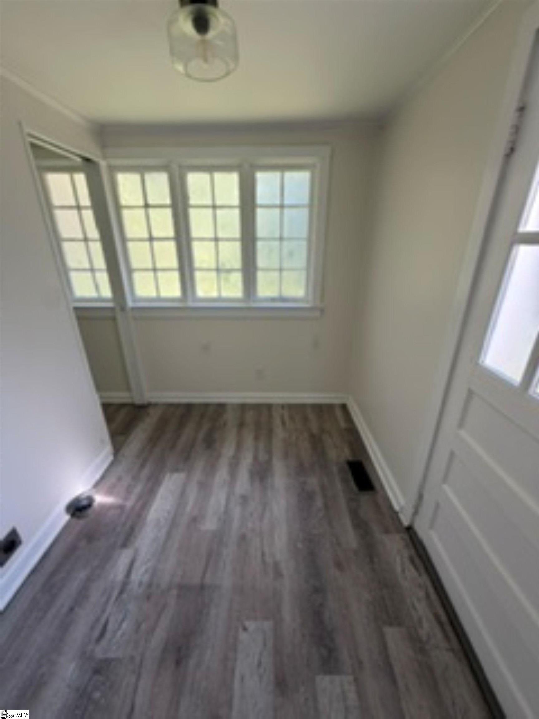608 W Buford Street Property Photo 9