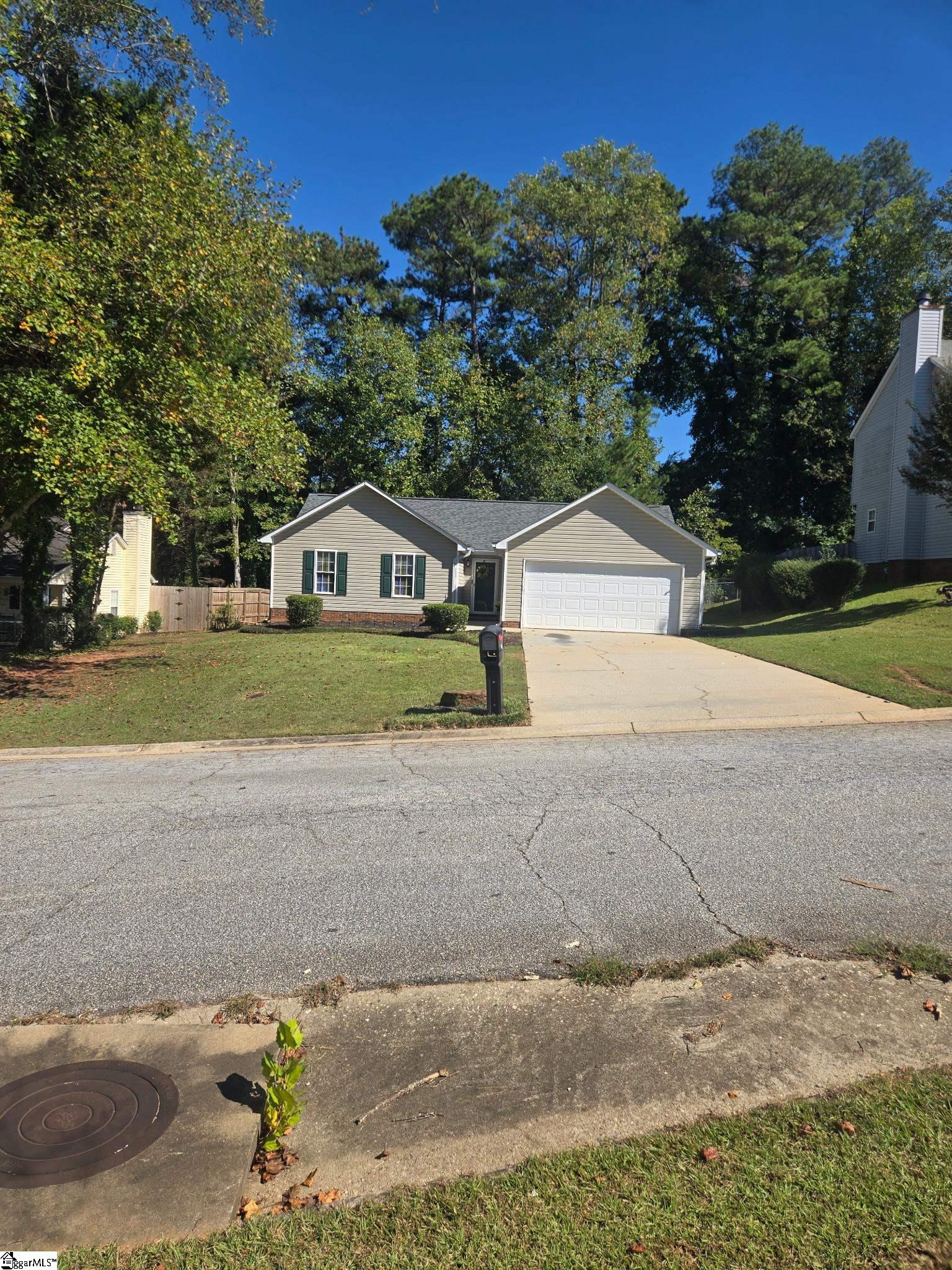 126 Kingsgate Way Property Photo 2