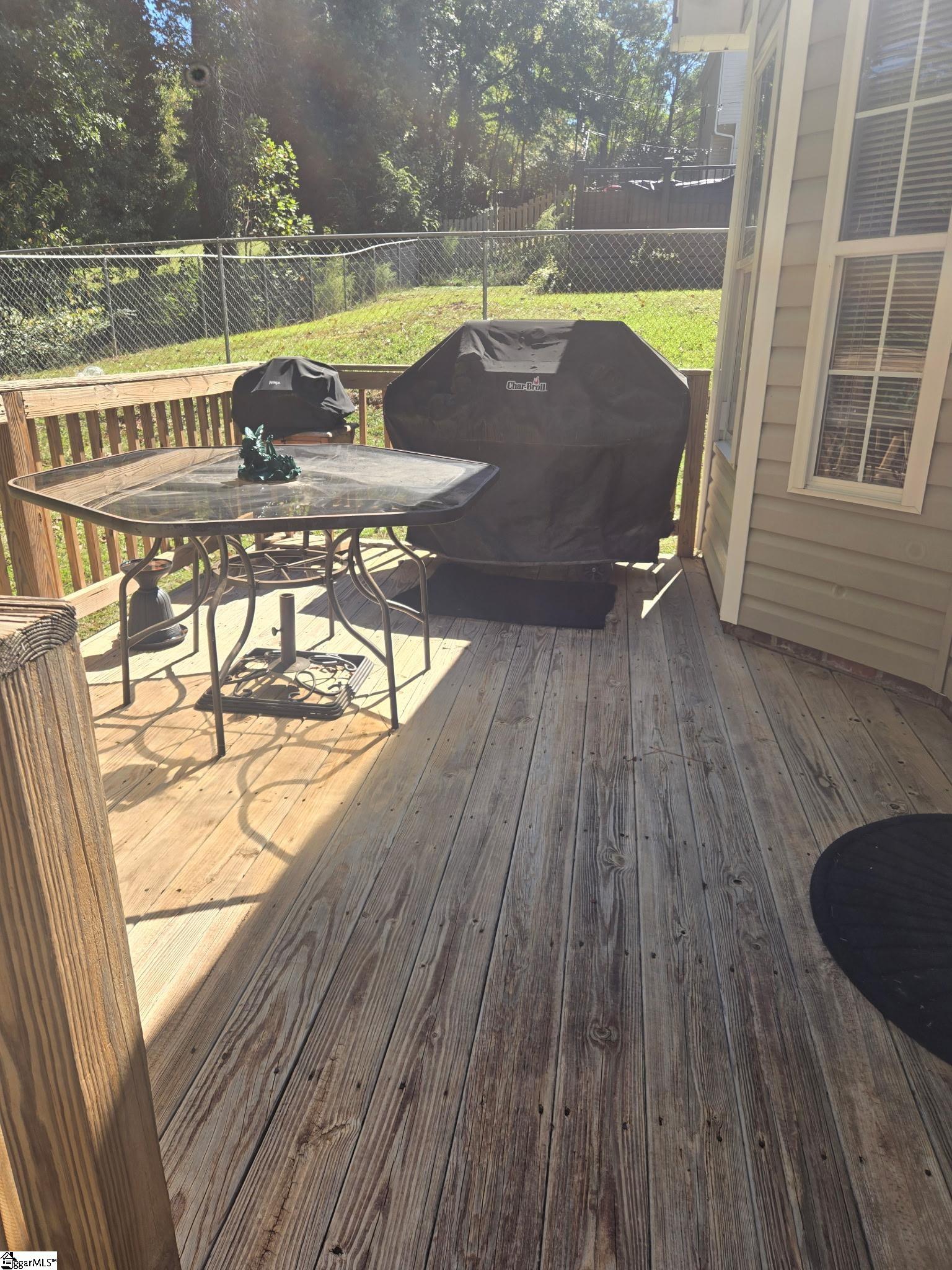 126 Kingsgate Way Property Photo 6