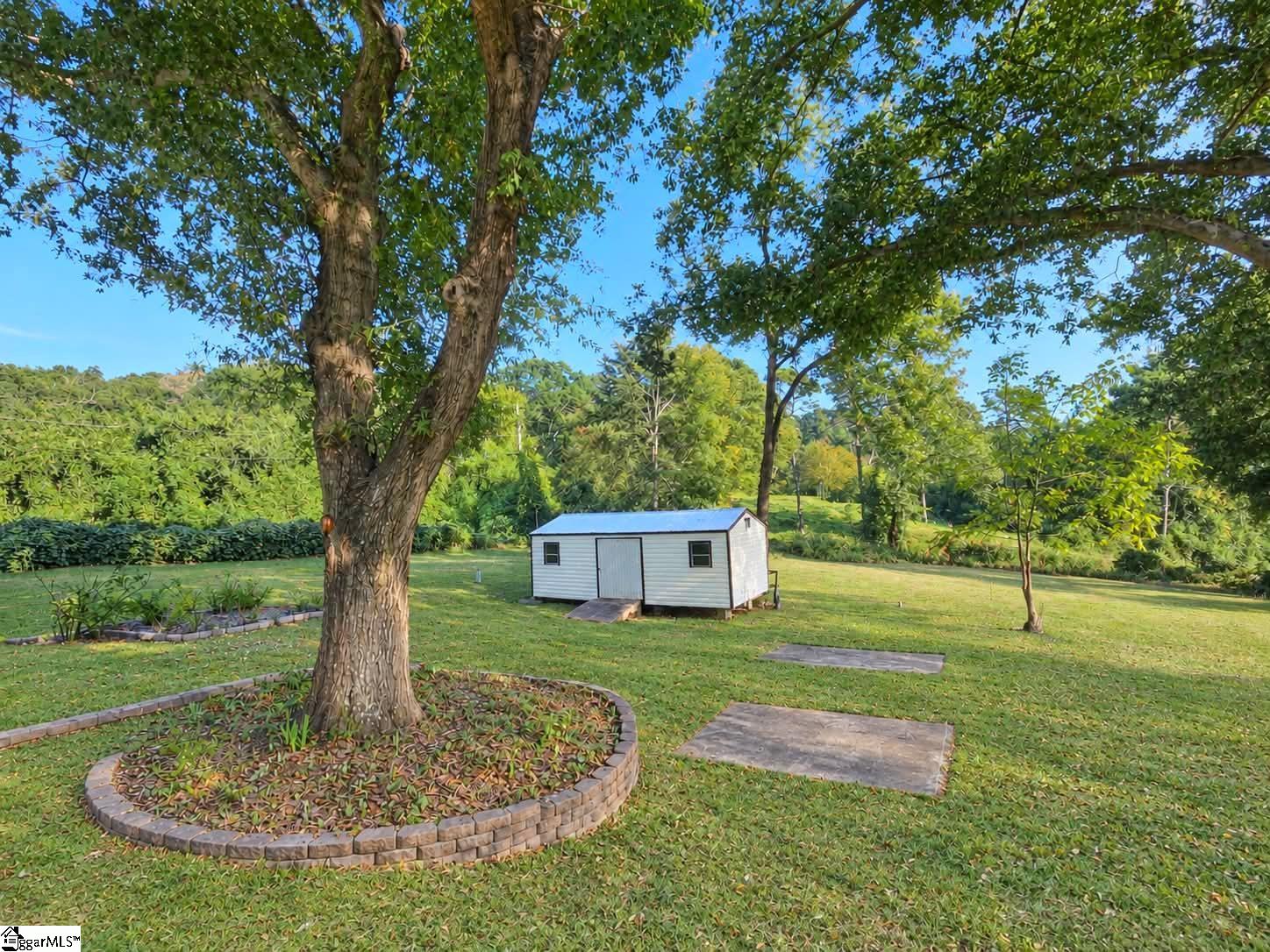 2817 Anderson Road Property Photo 3
