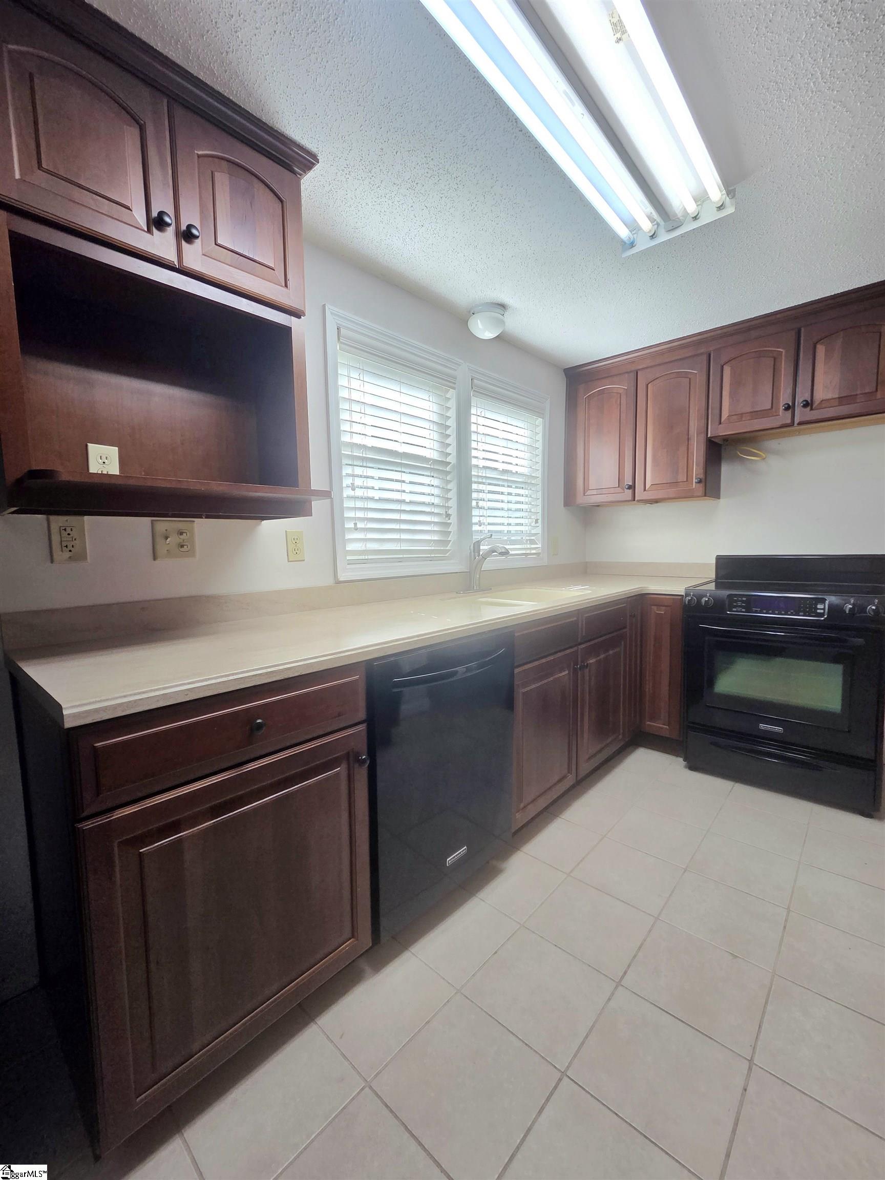 2817 Anderson Road Property Photo 10