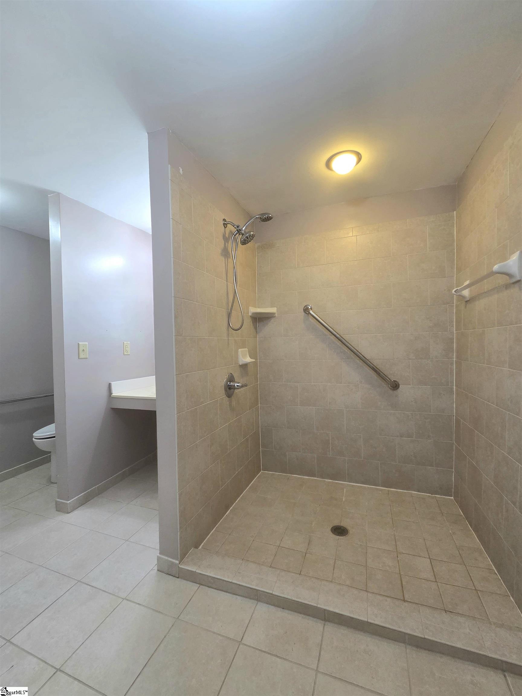 2817 Anderson Road Property Photo 16
