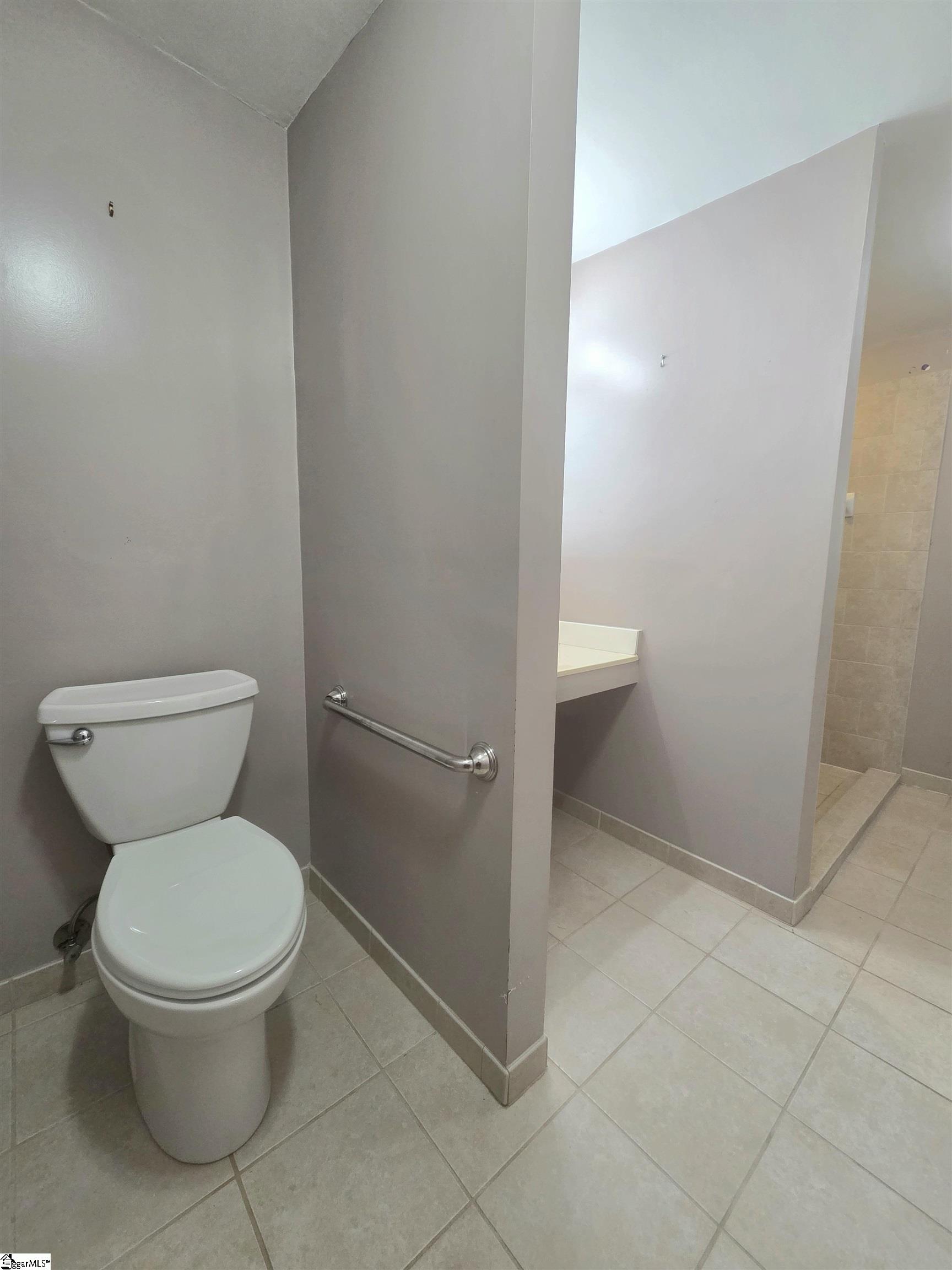2817 Anderson Road Property Photo 17