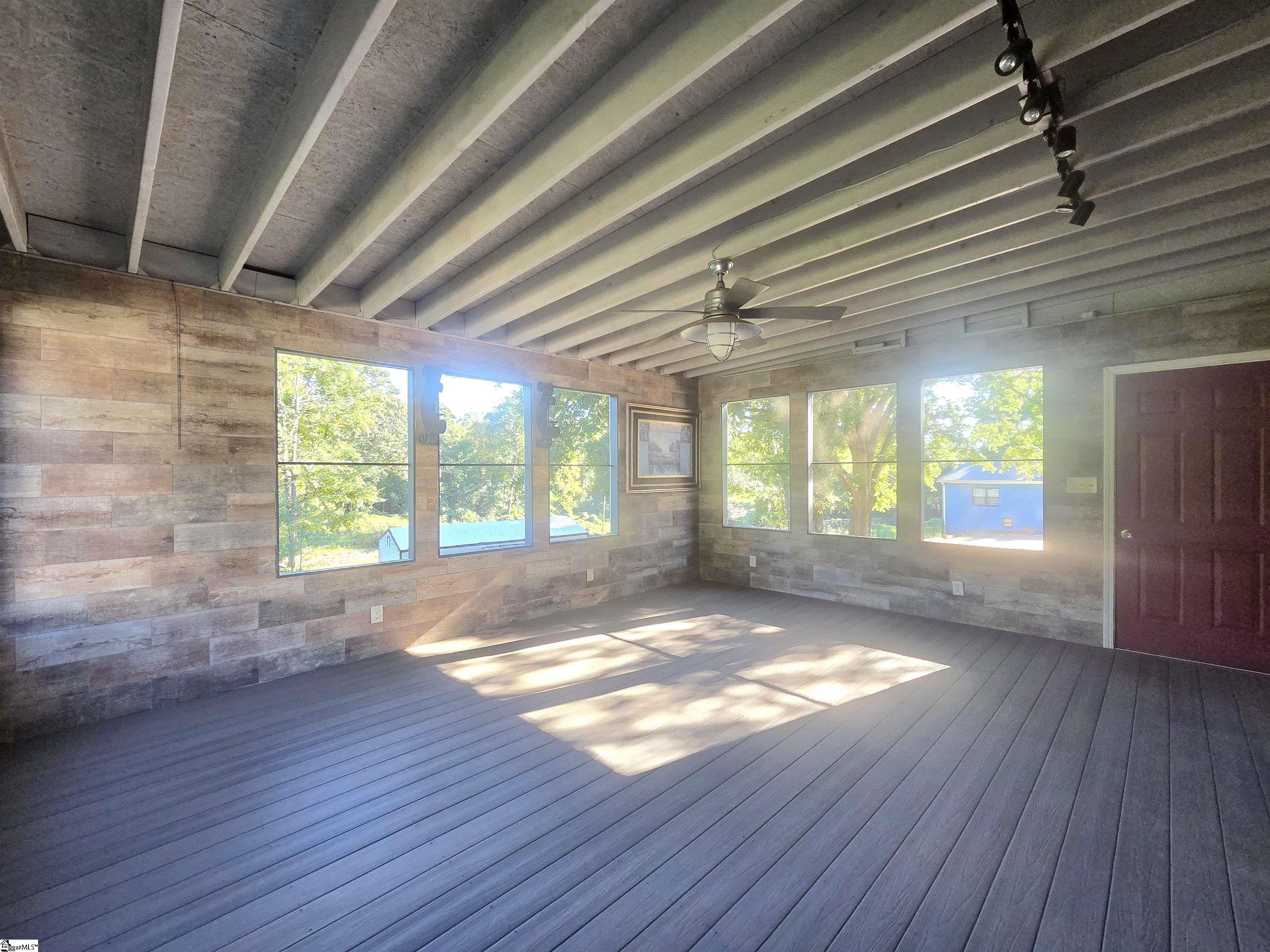2817 Anderson Road Property Photo 18
