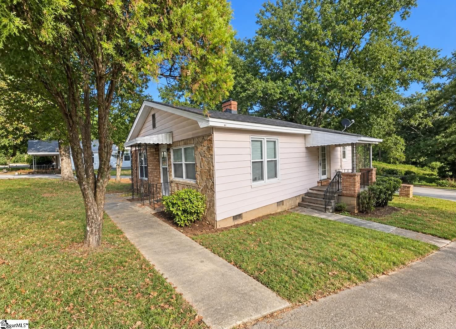 2819 Anderson Road Property Photo 1