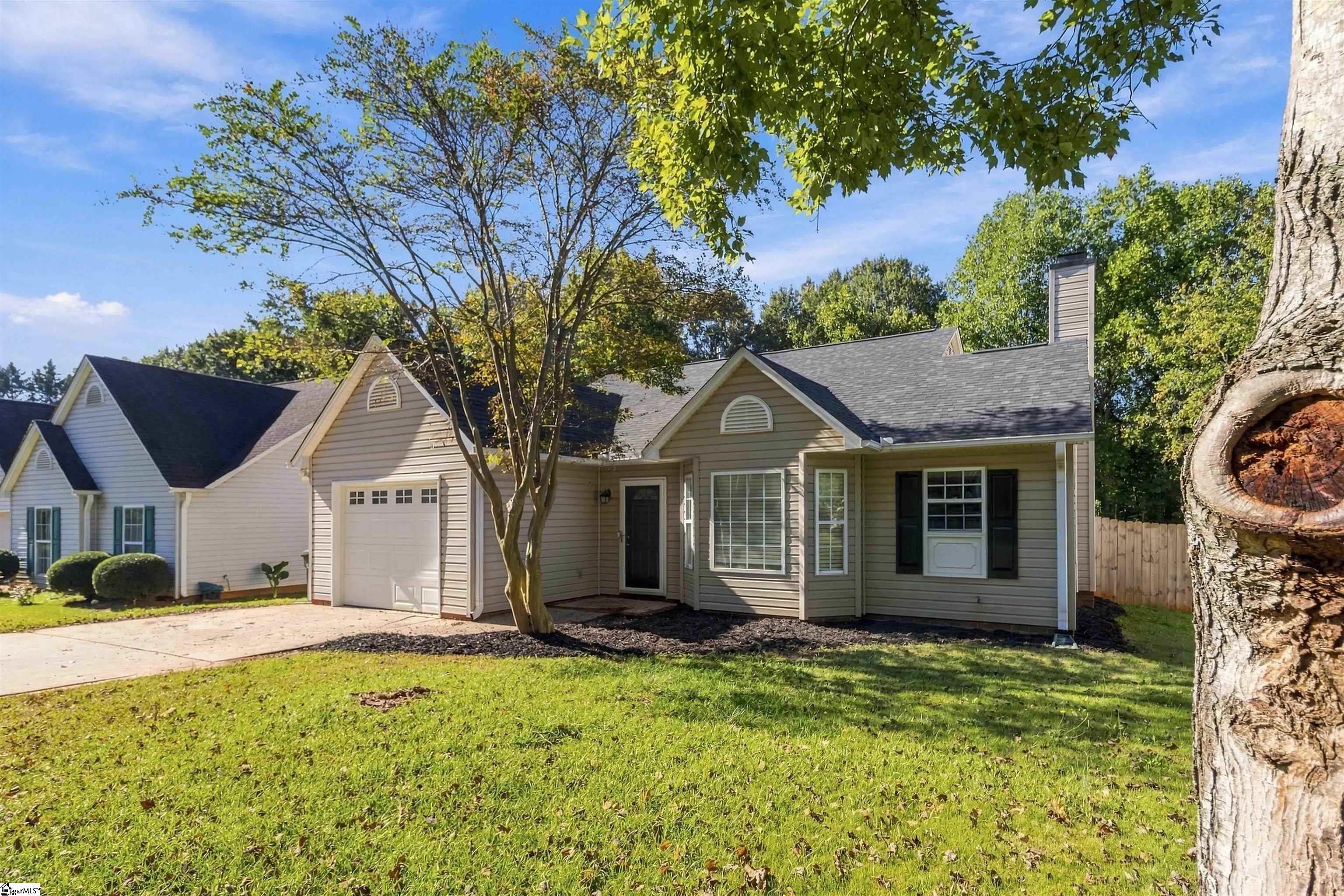 205 Riverside Chase Circle Property Photo 2