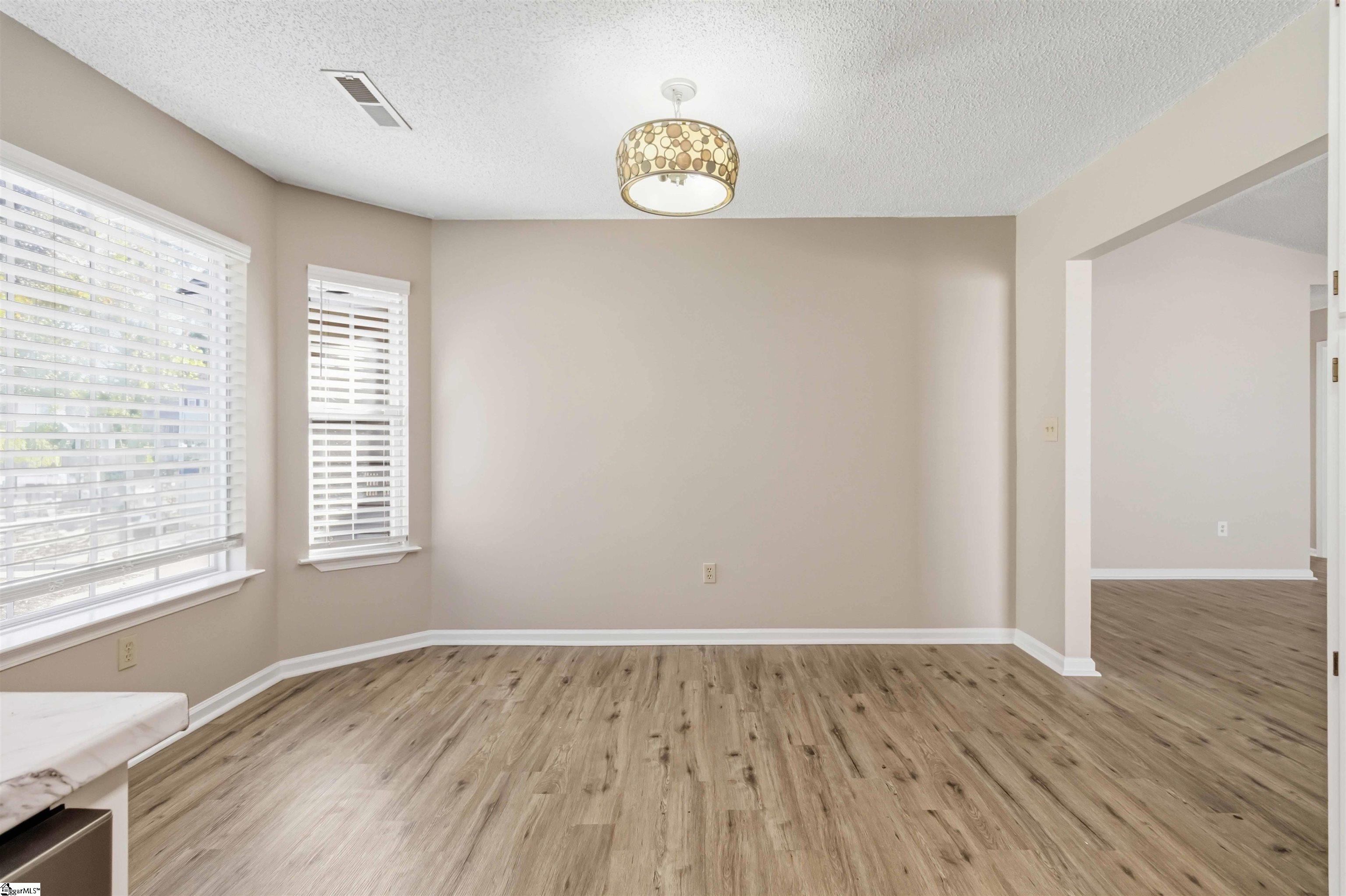 205 Riverside Chase Circle Property Photo 8