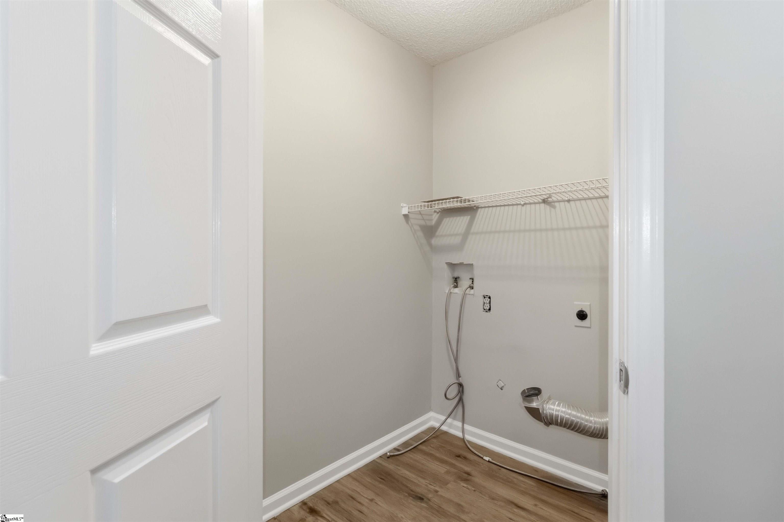 205 Riverside Chase Circle Property Photo 11