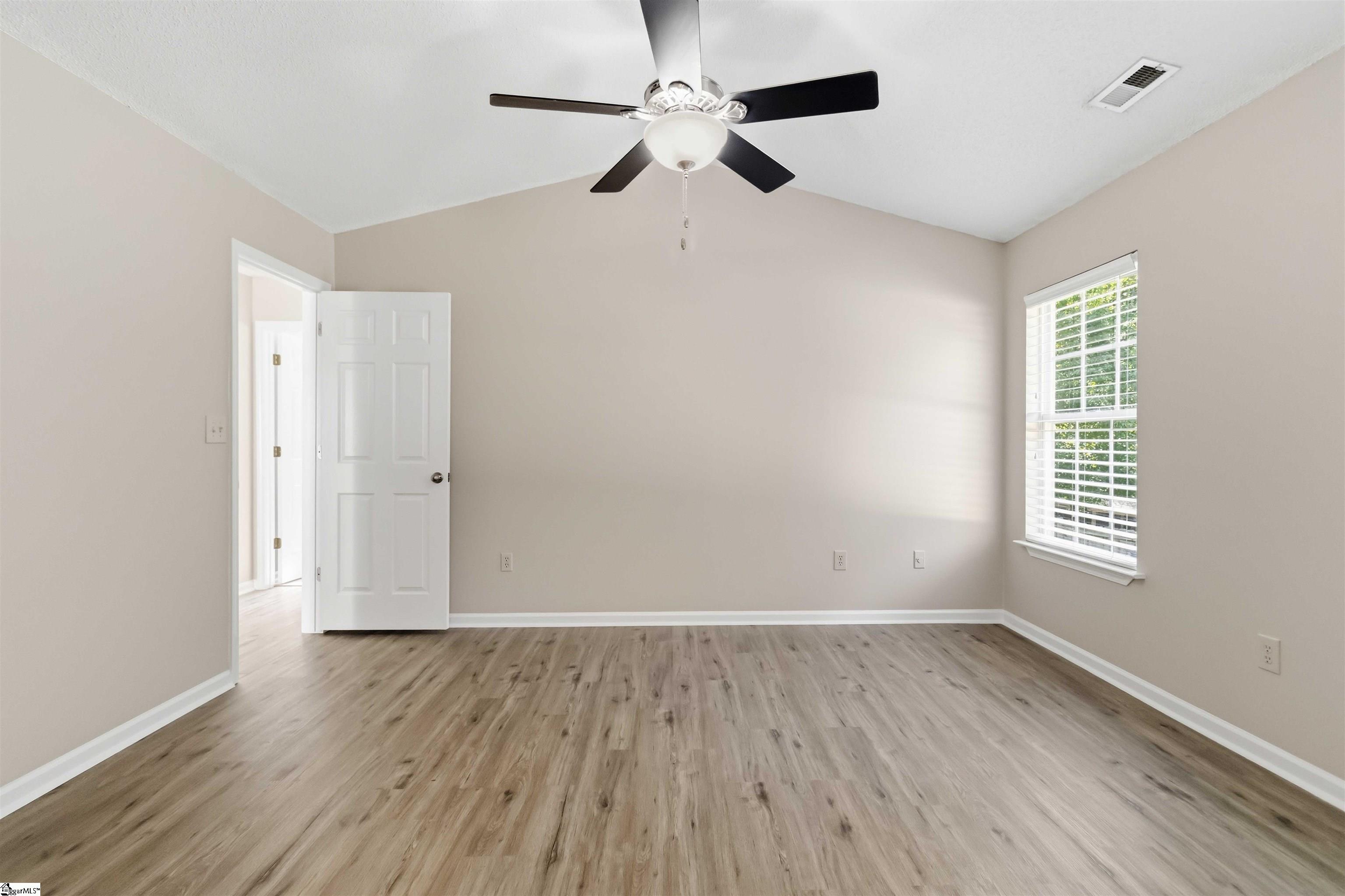 205 Riverside Chase Circle Property Photo 14