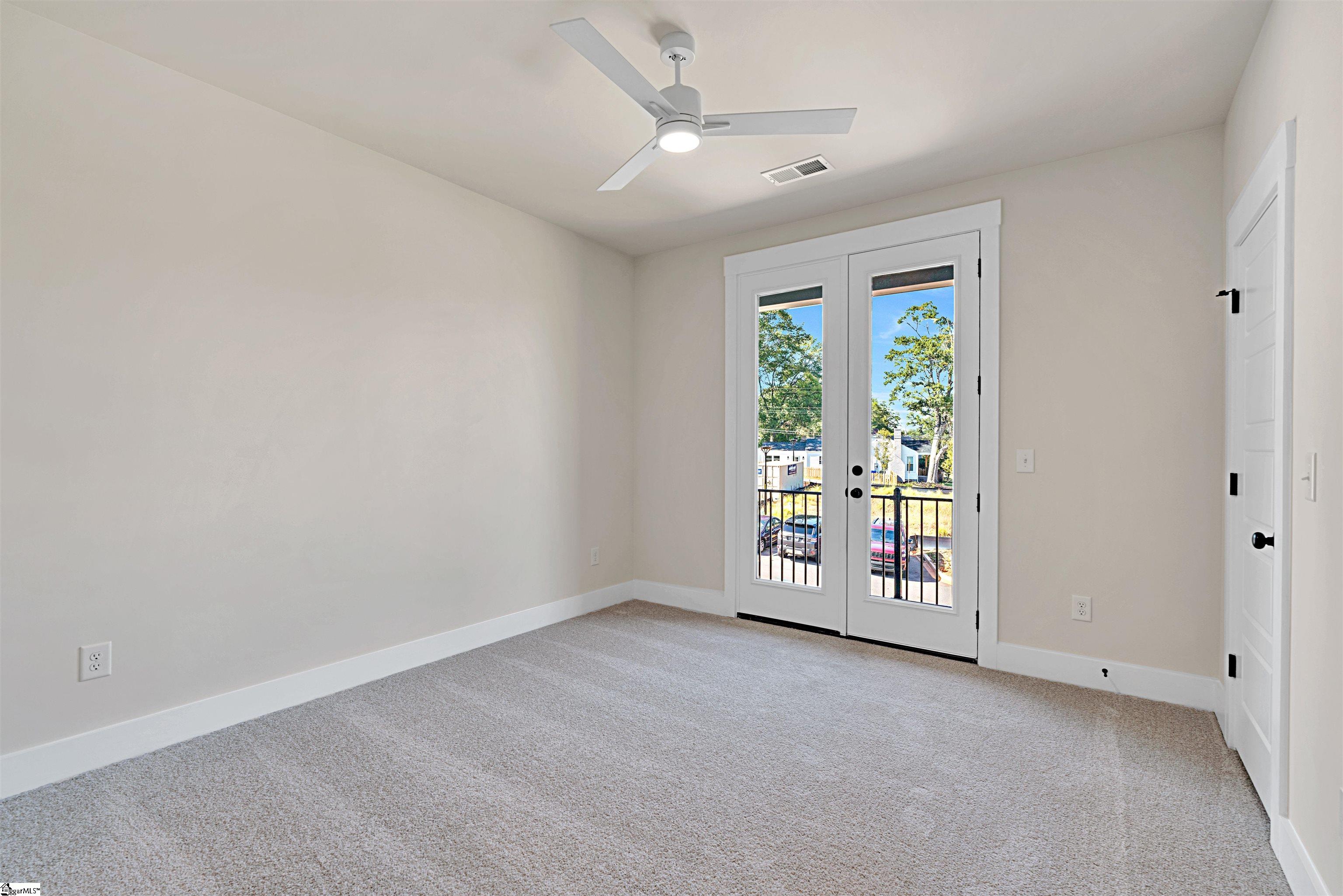 9 Hawthorne Lane Property Photo 15