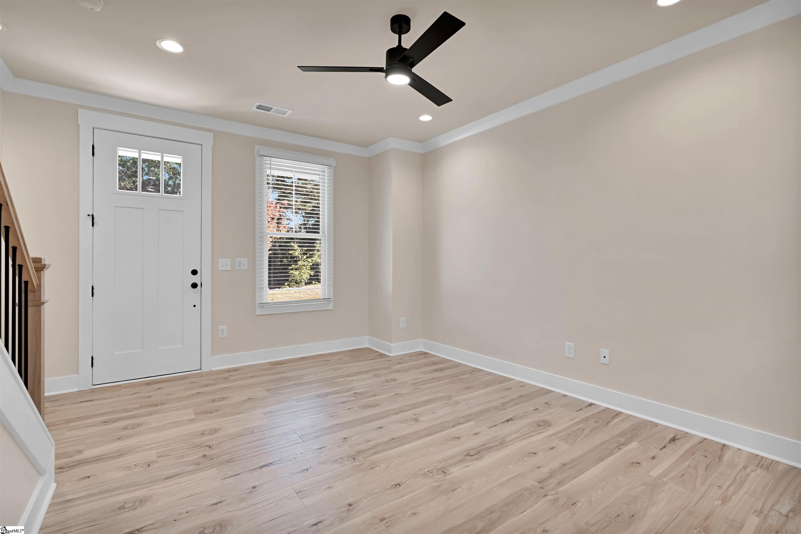 9 Hawthorne Lane Property Photo 9