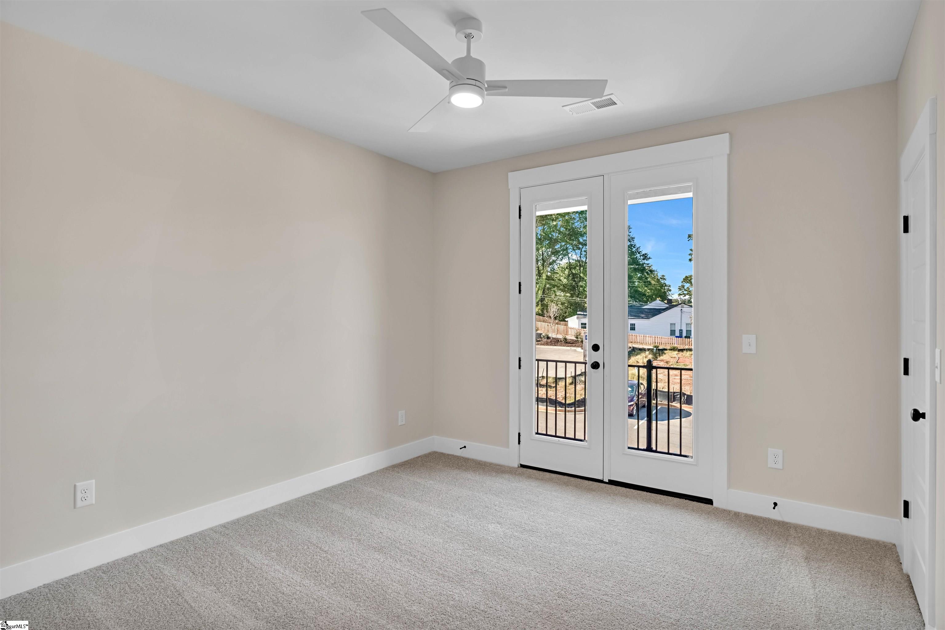 9 Hawthorne Lane Property Photo 15