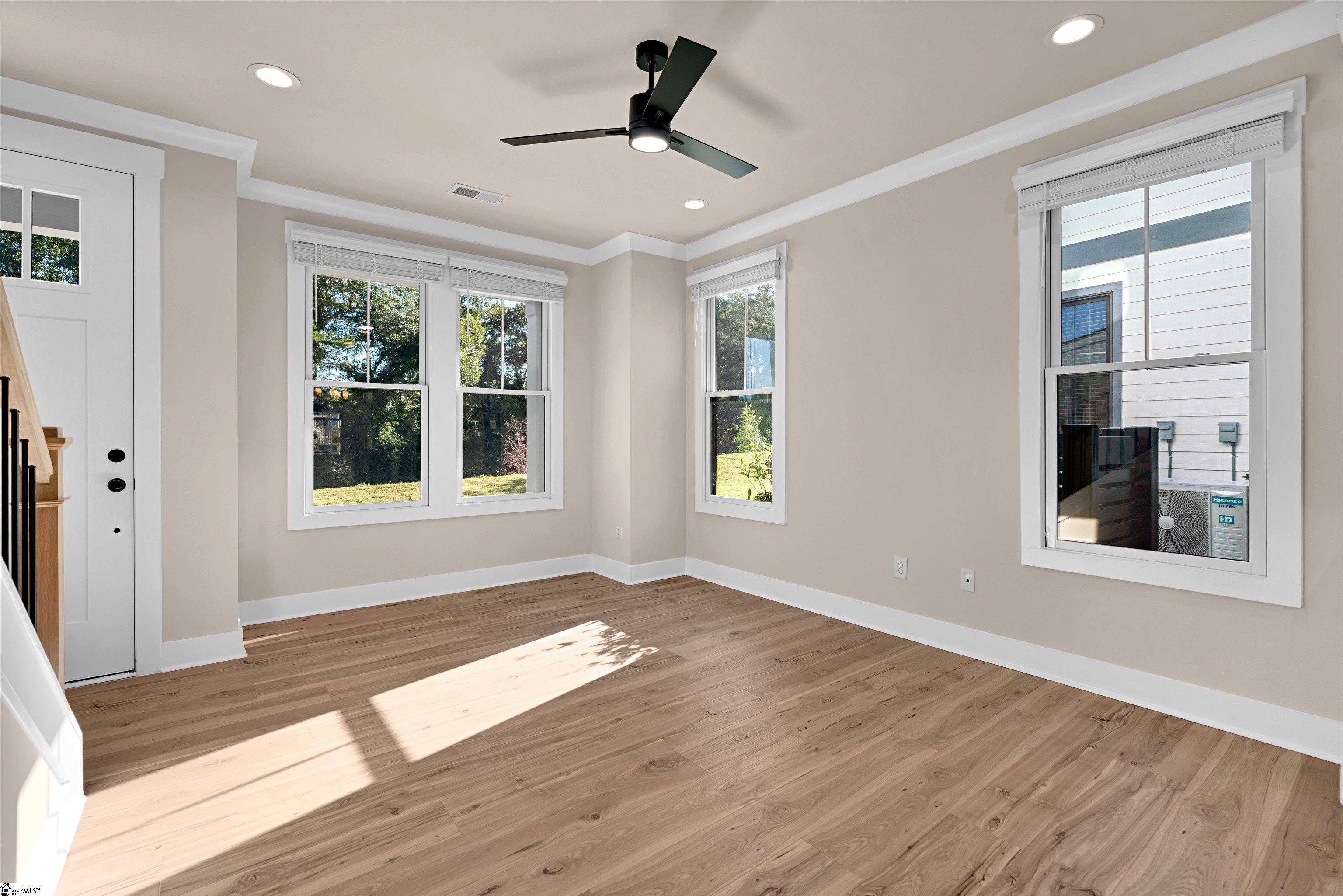 9 Hawthorne Lane Property Photo 11