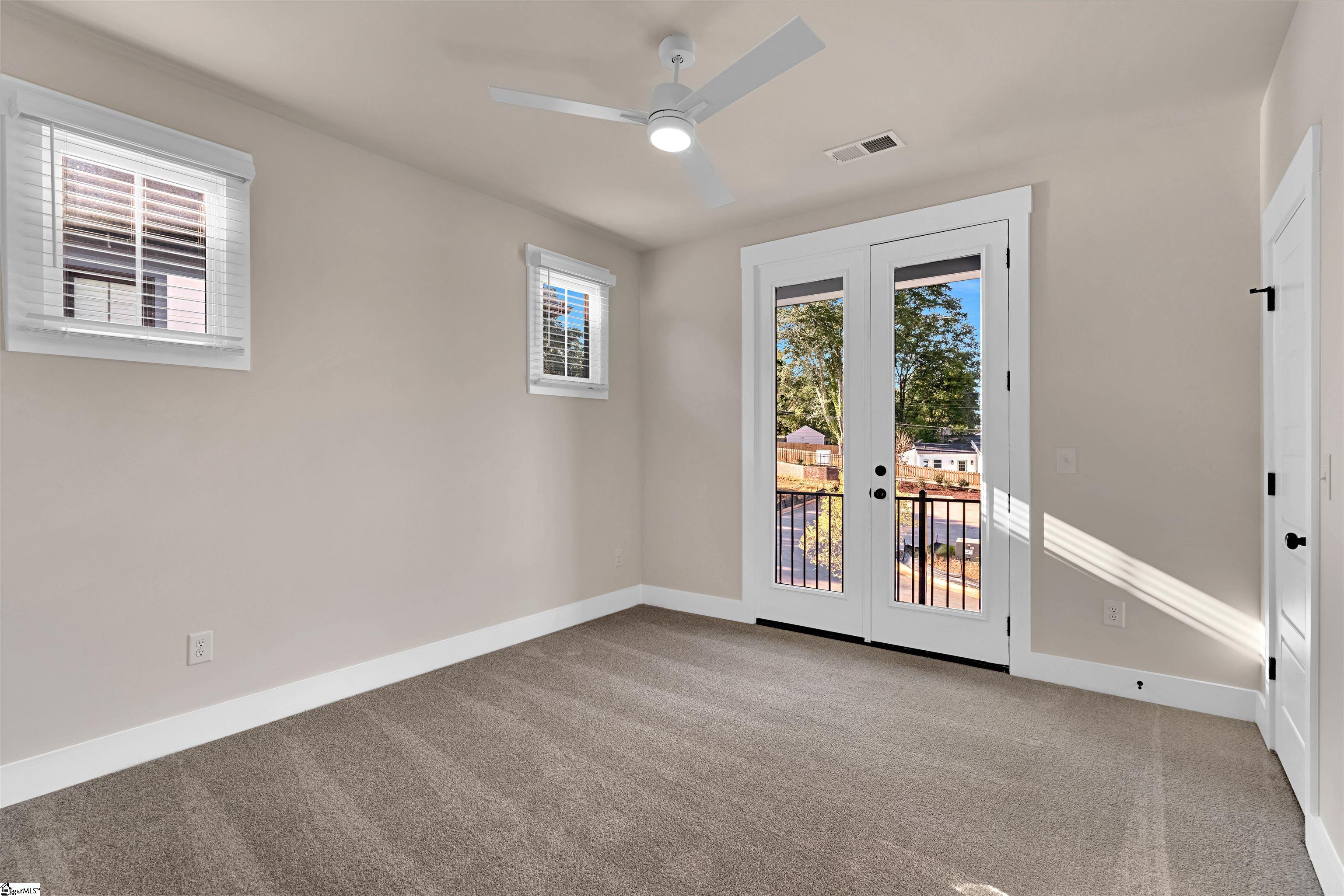 9 Hawthorne Lane Property Photo 17