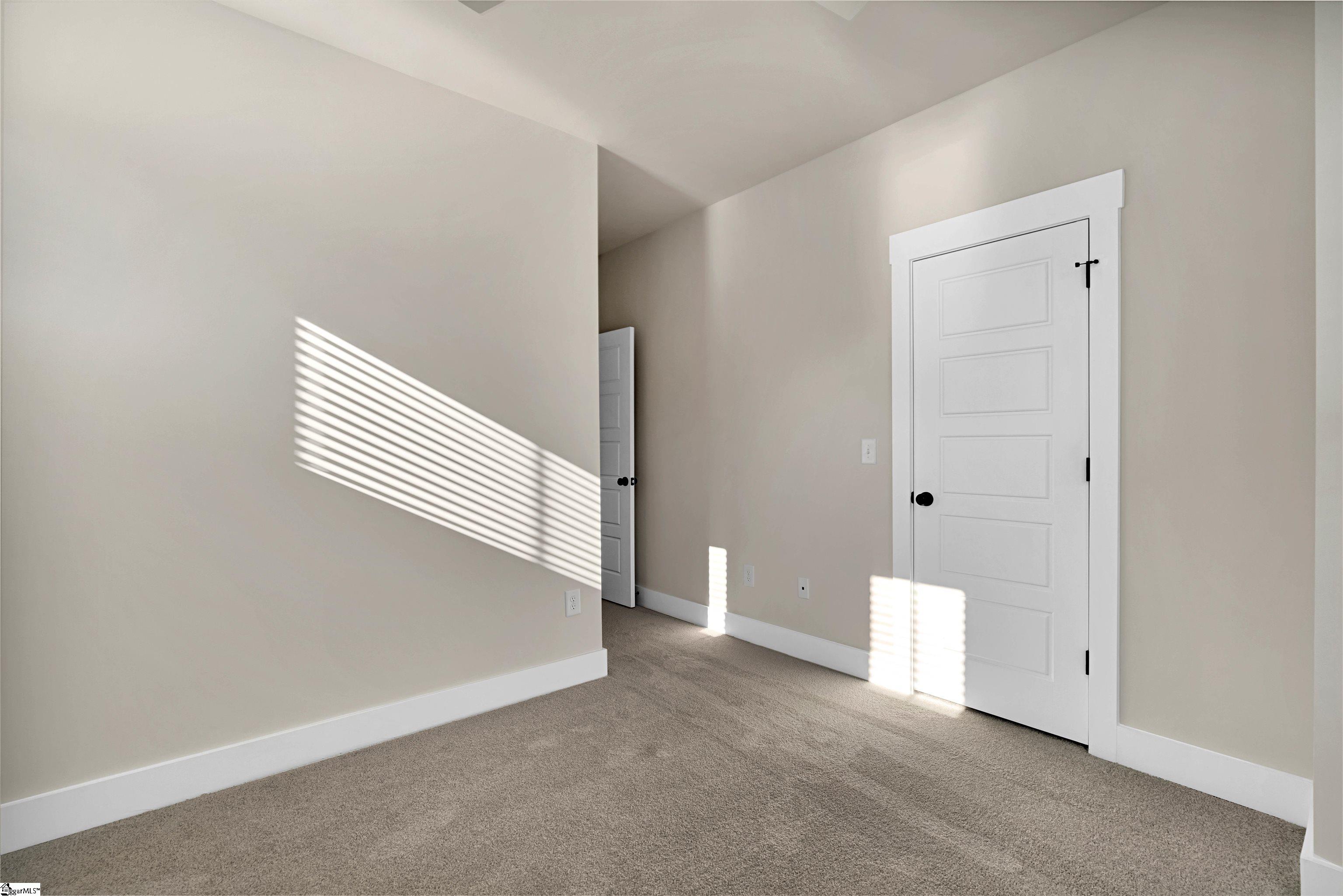9 Hawthorne Lane Property Photo 22