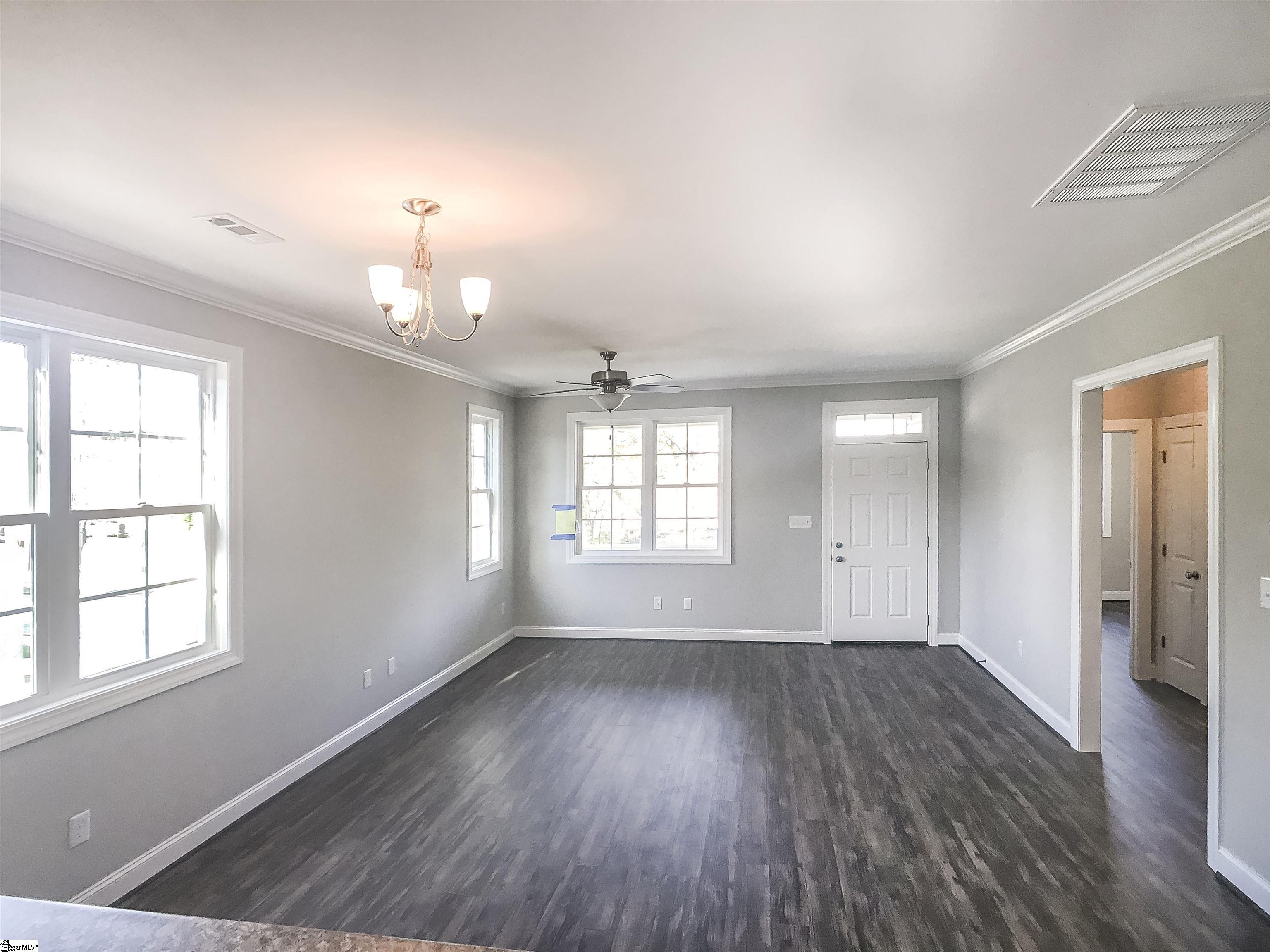 1606880 Property Photo 5